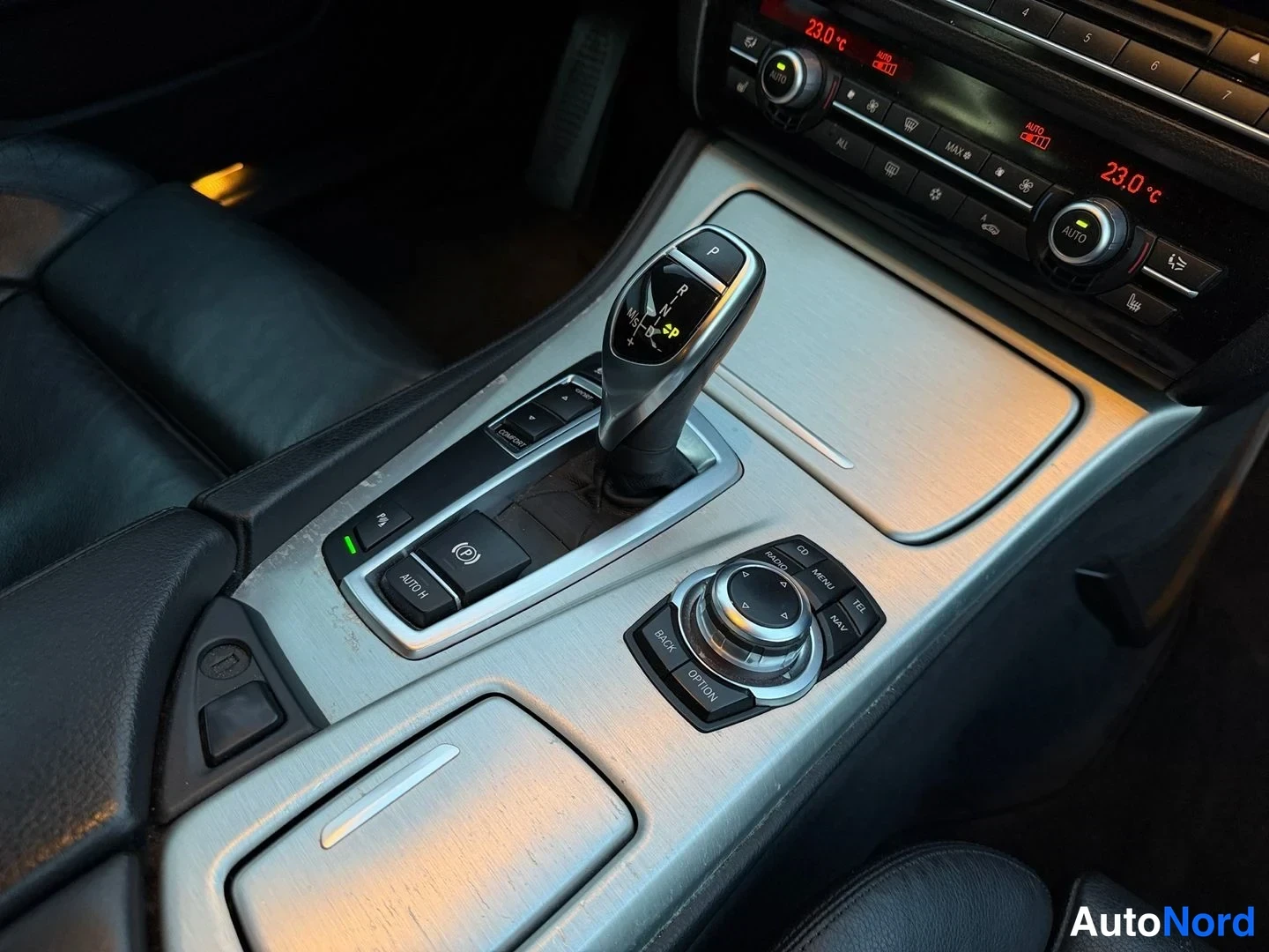 Valkoinen BMW 535d 2012, kuva 18
