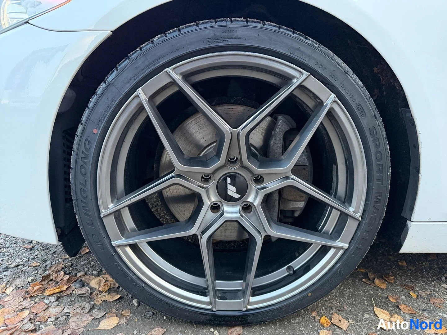 Valkoinen BMW 535d 2012, yksityiskohta, kuva 13