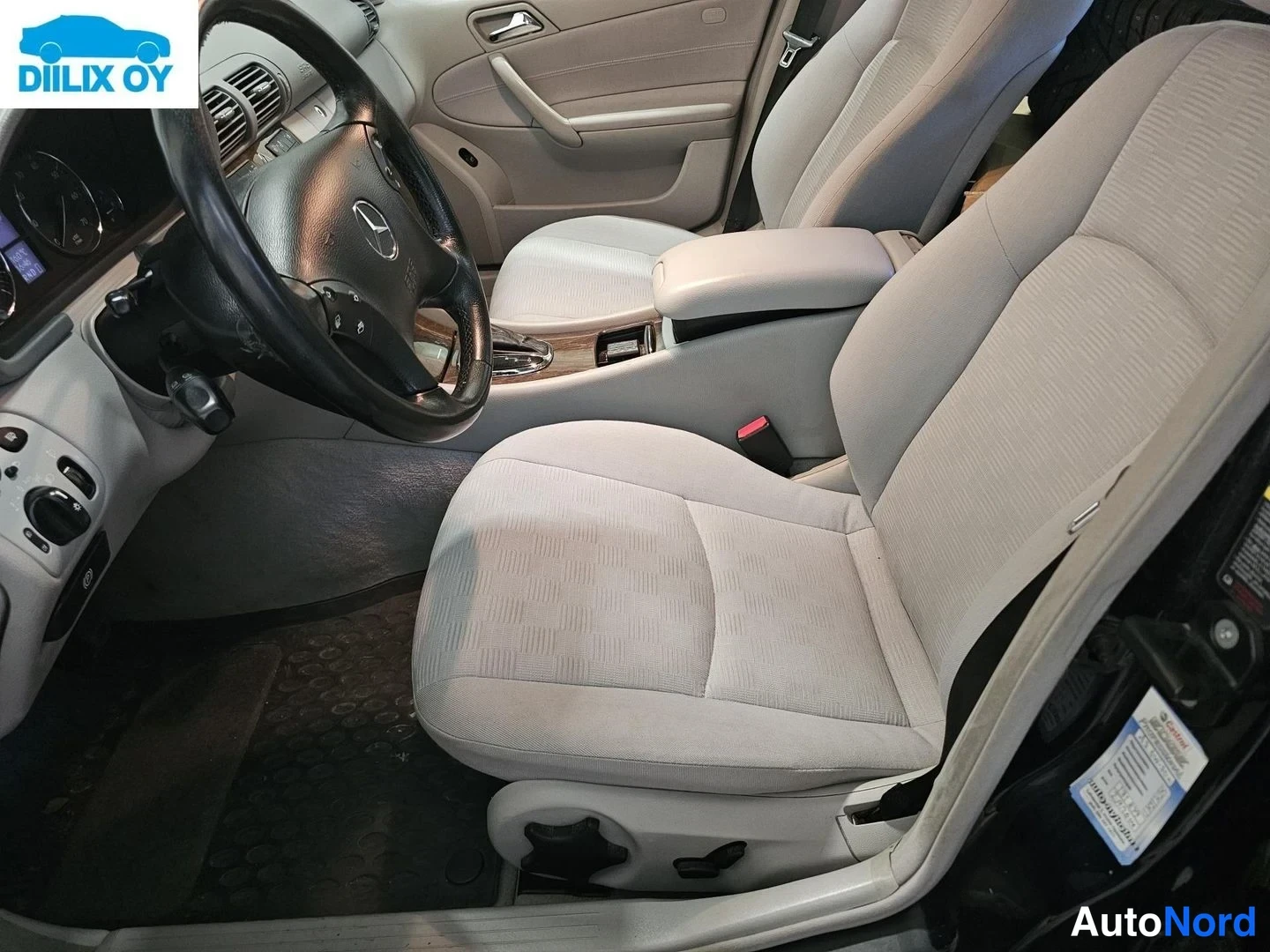 Sininen Mercedes-Benz C 200 2005, kuva 9