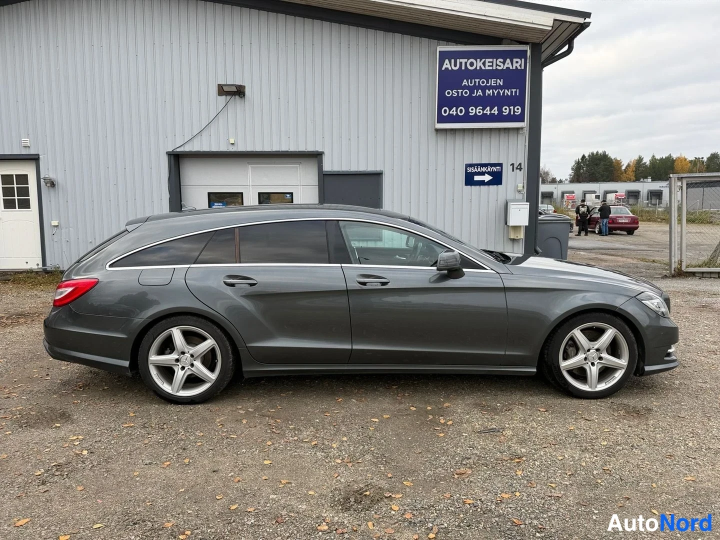 Harmaa Mercedes-Benz CLS 350 CDI 4MATIC 2013, sivulta, kuva 5