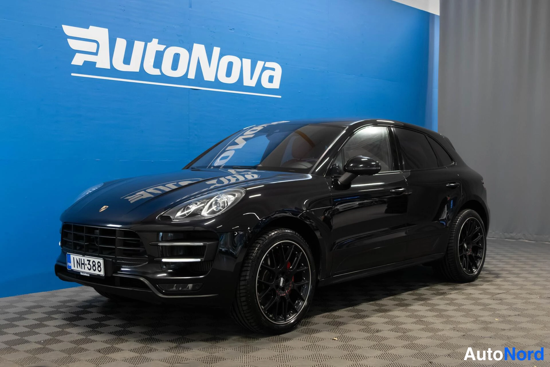 Porsche Macan Turbo 2015
