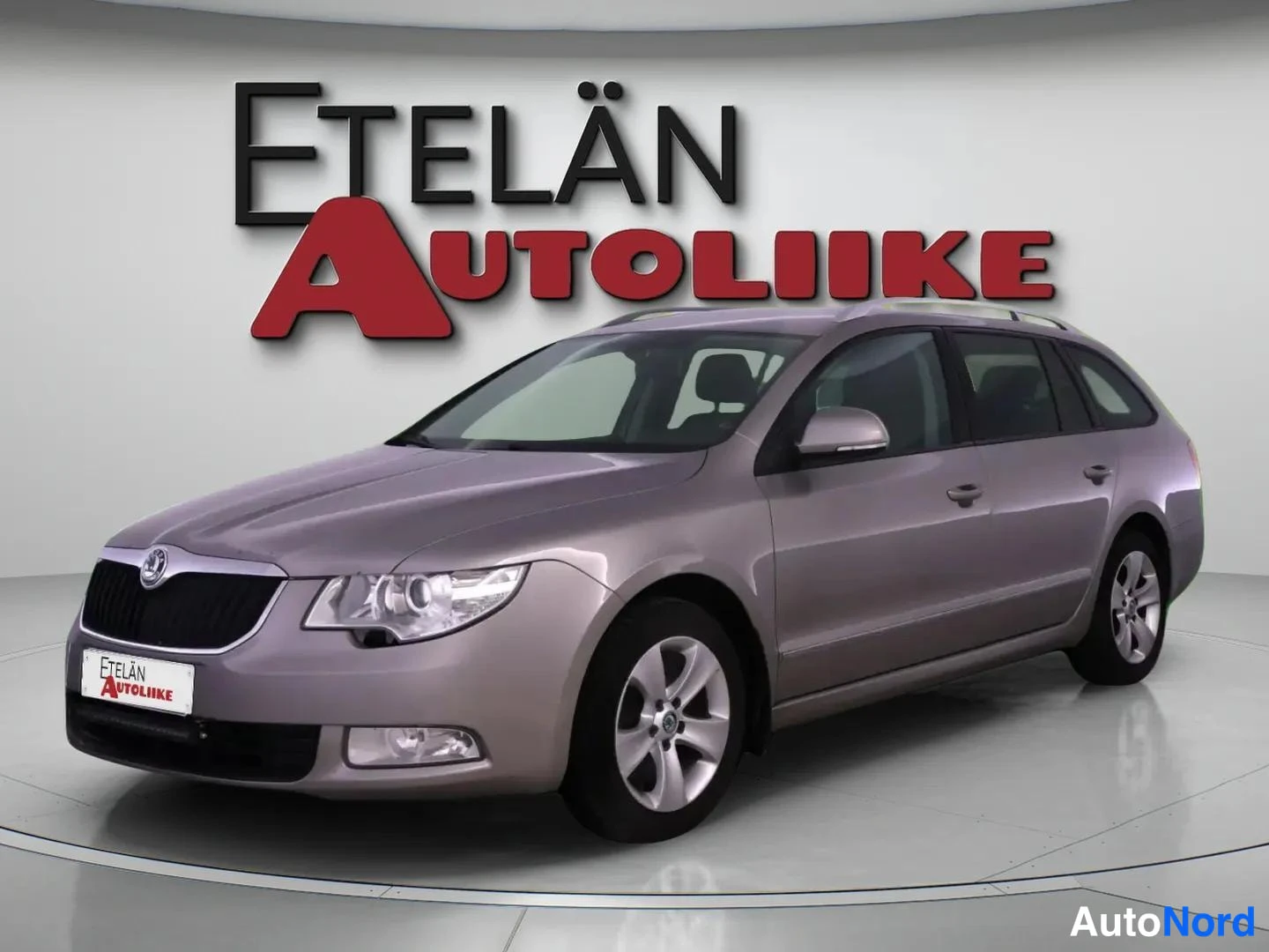 Skoda Superb 2012