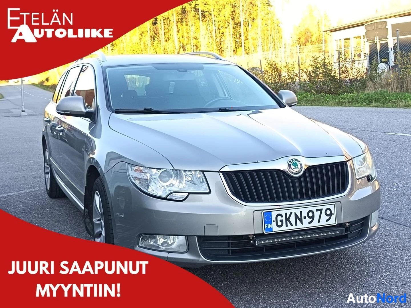 Hopea Skoda Superb 2012, etuviisto, keula vasemmalle, kuva 2