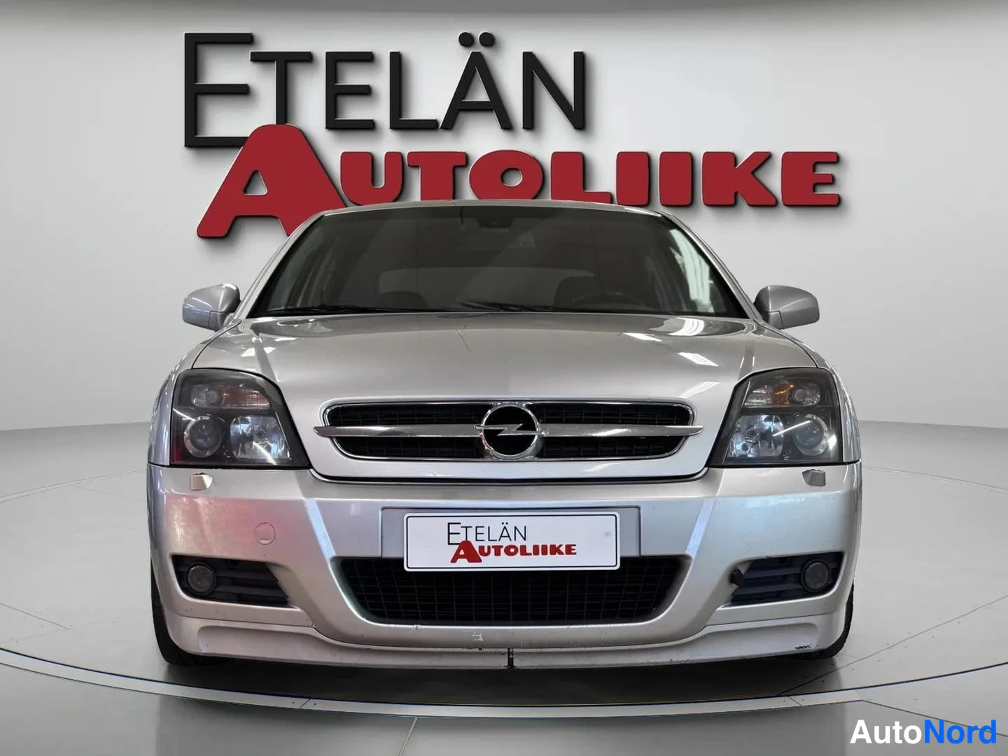 Hopea Opel Vectra 2004, edestä, kuva 3
