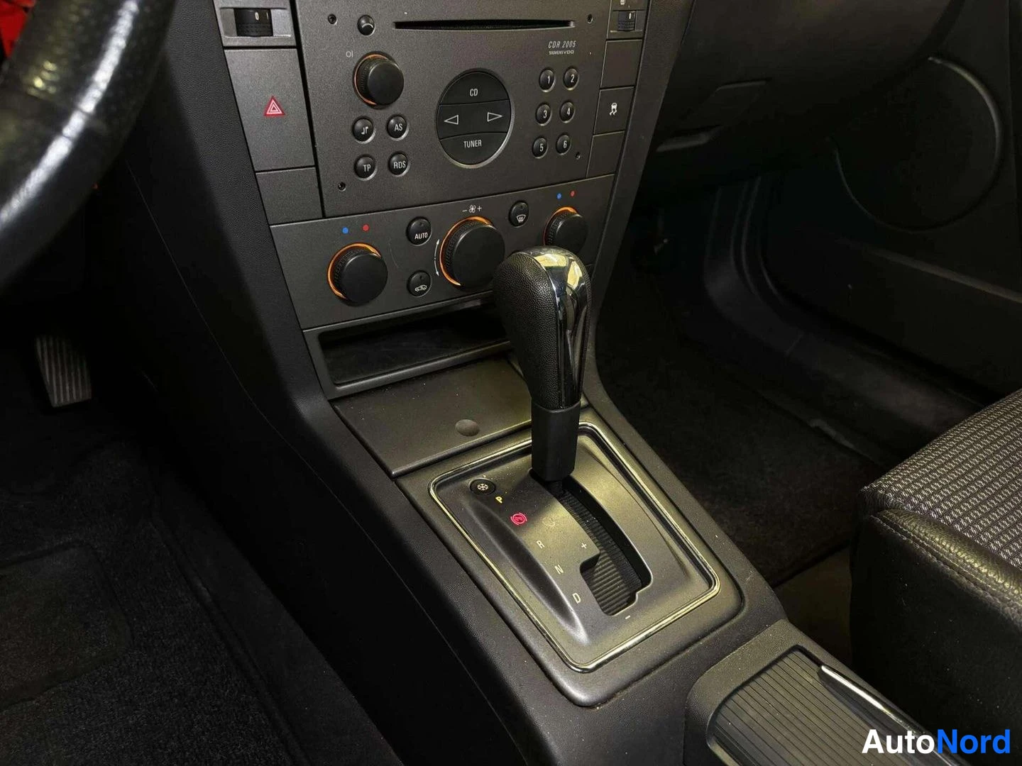 Hopea Opel Vectra 2004, yksityiskohta, kuva 13