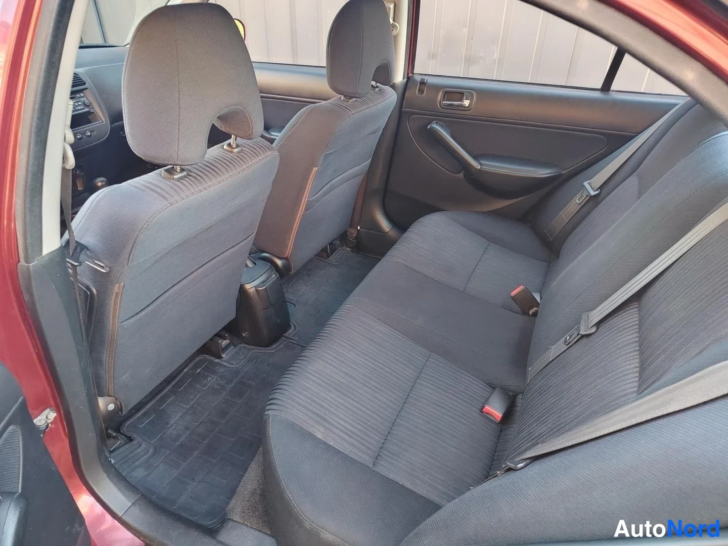 Punainen Honda Civic 2005, kuva 7