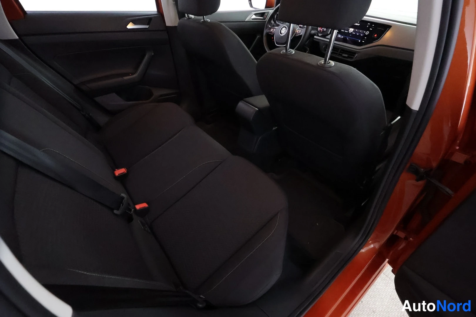 Oranssi Volkswagen Polo 2017, yksityiskohta, kuva 12