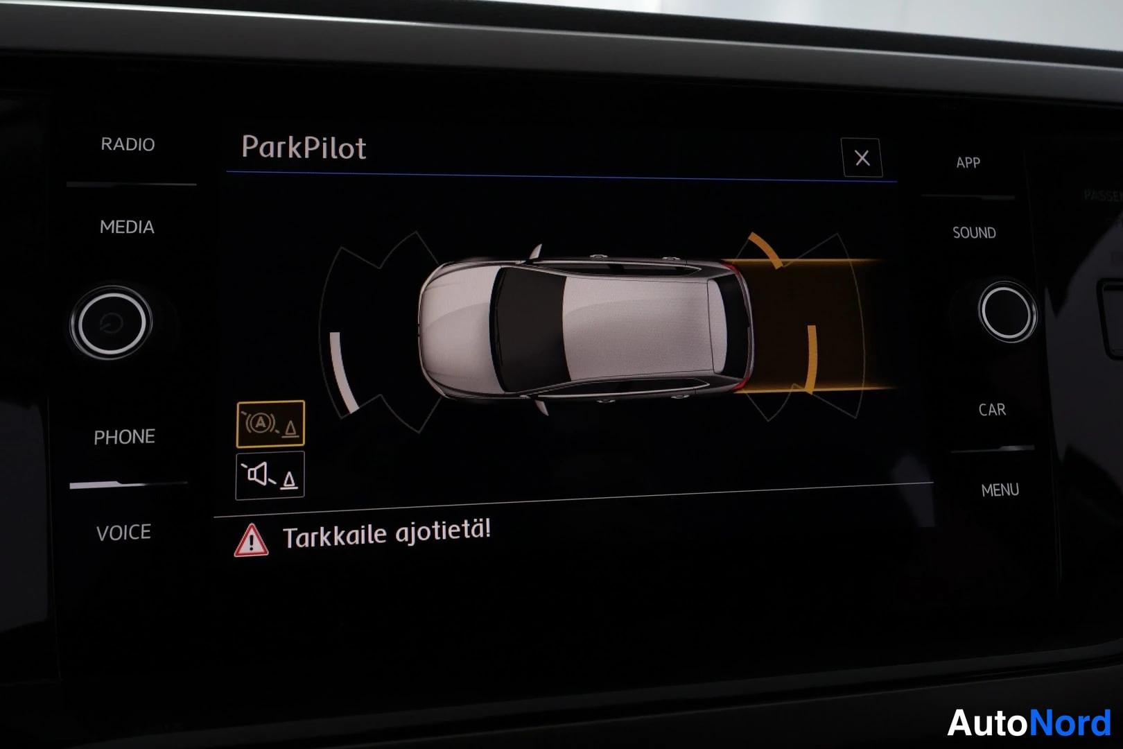 Oranssi Volkswagen Polo 2017, kuva 30
