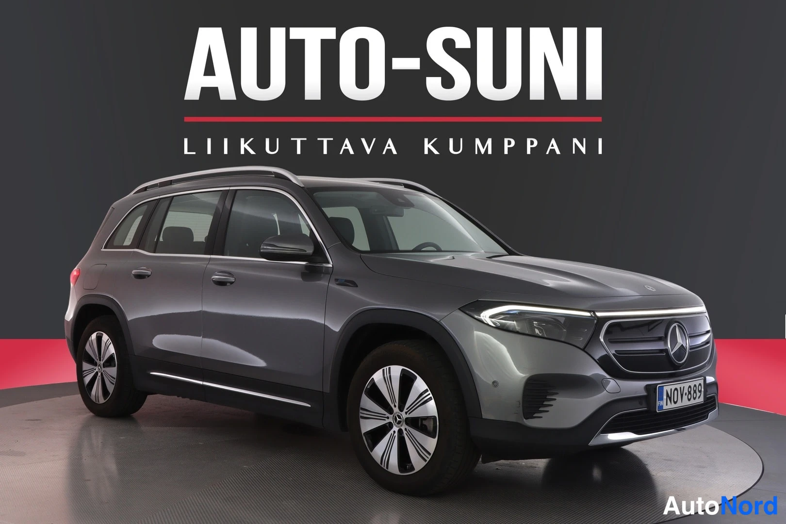 Harmaa Mercedes-Benz EQB 2022, etuviisto, keula oikealle, kuva 3