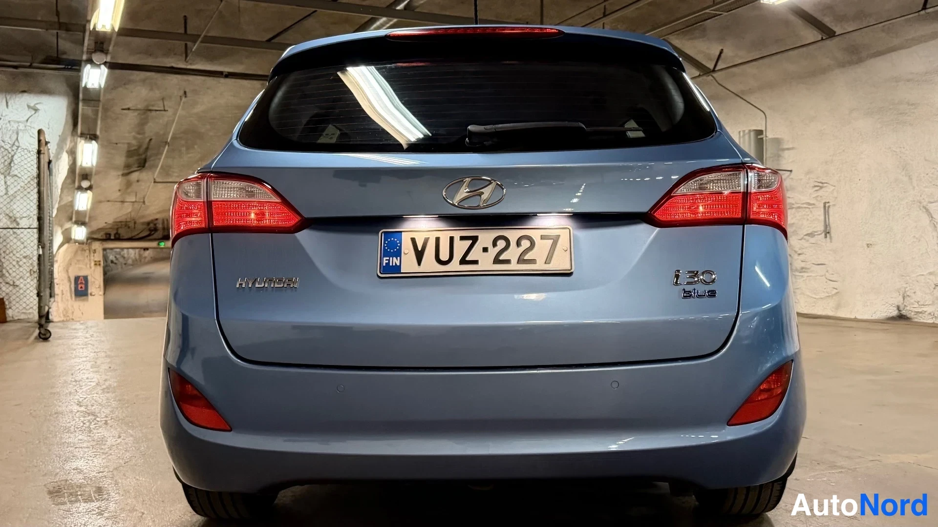 Sininen Hyundai i30 2013, takaa, kuva 11