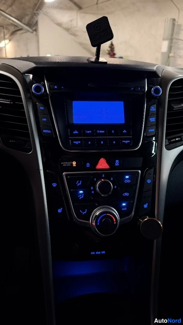 Sininen Hyundai i30 2013, yksityiskohta, kuva 23