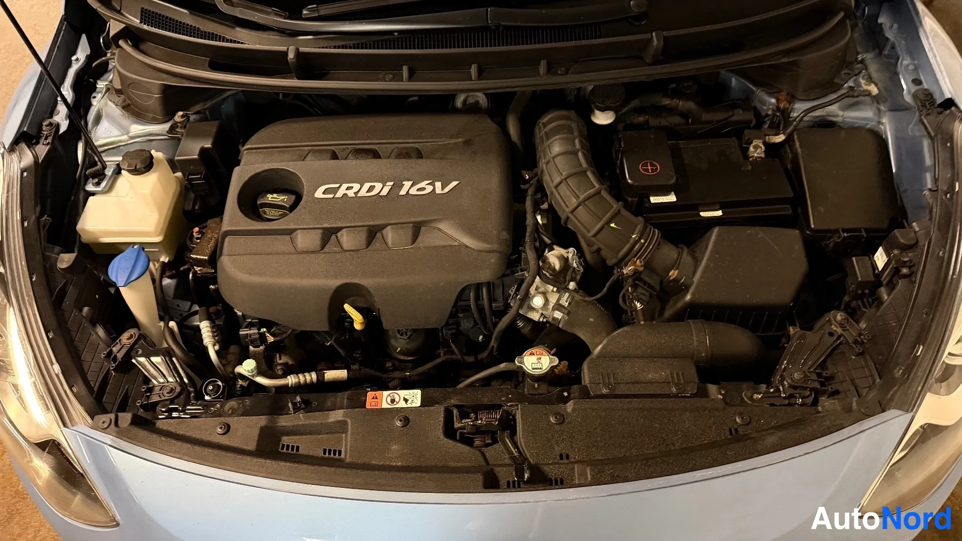 Sininen Hyundai i30 2013, moottoritila, kuva 20