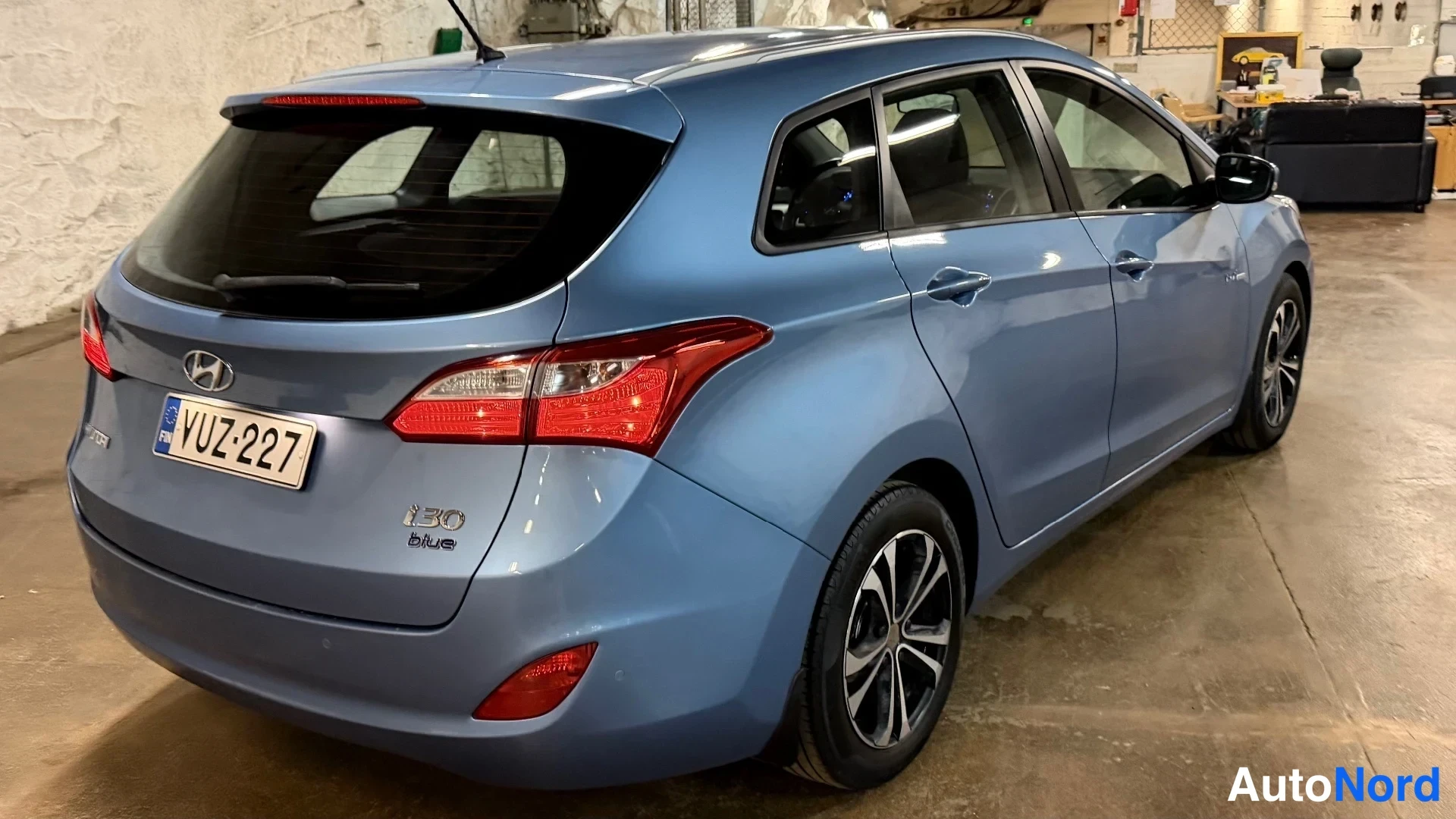 Sininen Hyundai i30 2013, takaviisto, kuva 8