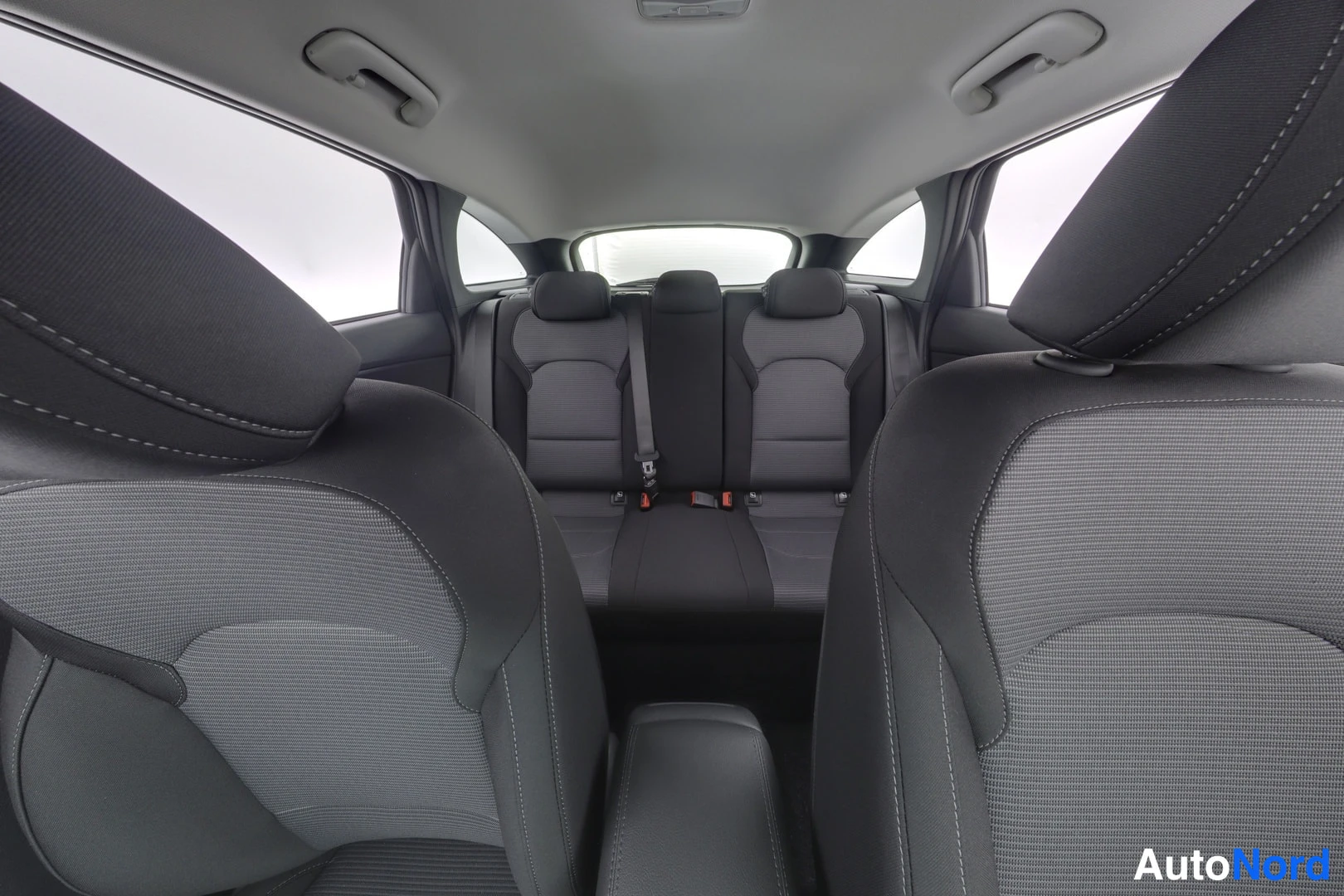 Sininen Hyundai i30 2026, kuva 8