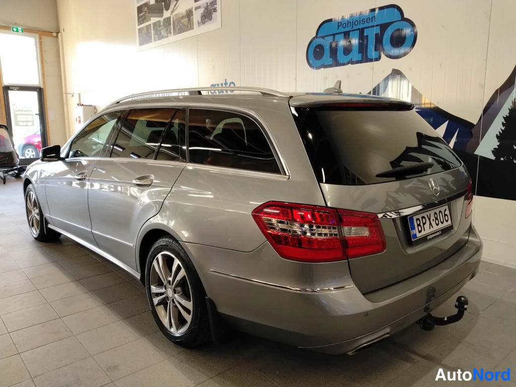 Hopea Mercedes-Benz E 2012, takaviisto, kuva 7