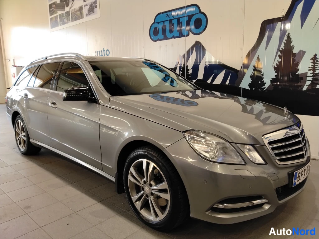 Hopea Mercedes-Benz E 2012, etuviisto, keula oikealle, kuva 3