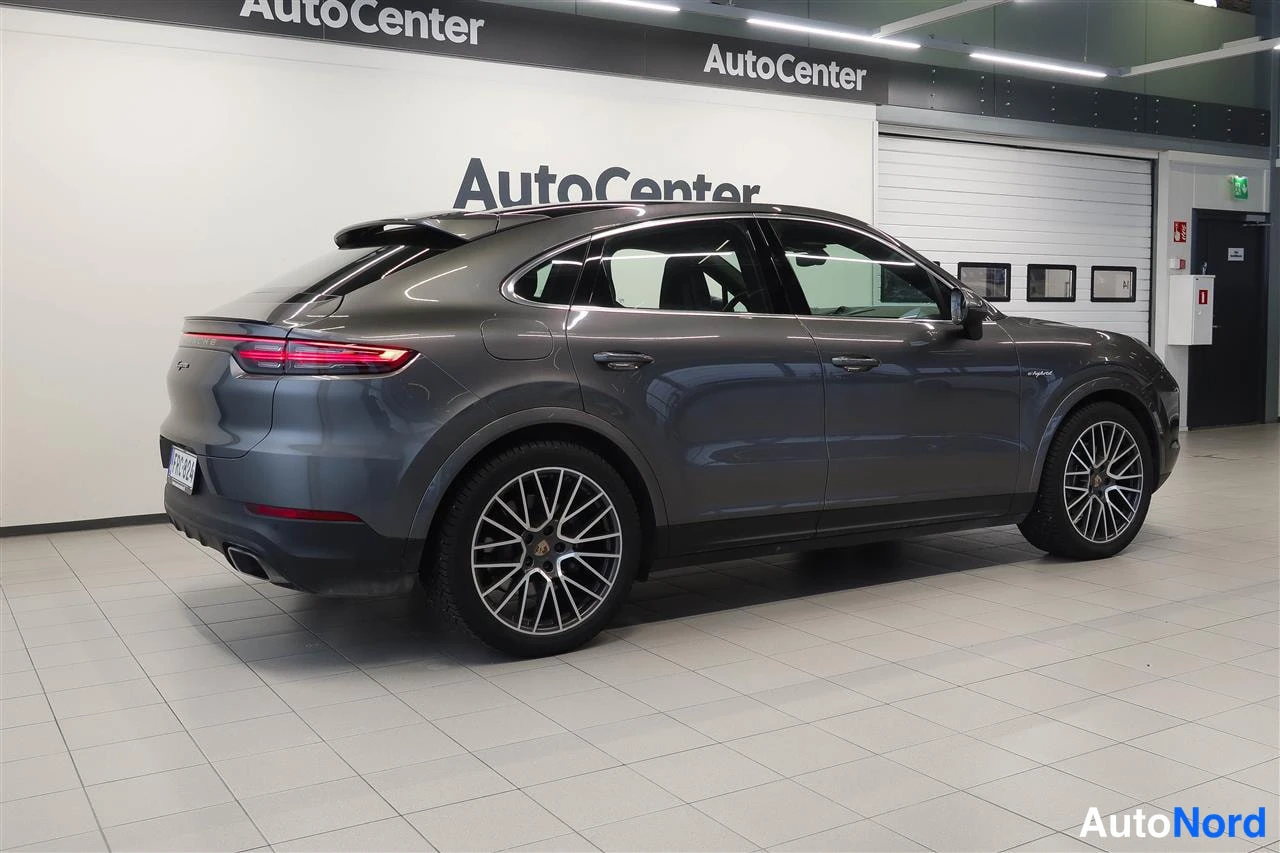 Harmaa Porsche Cayenne 2021, takaviisto, kuva 14