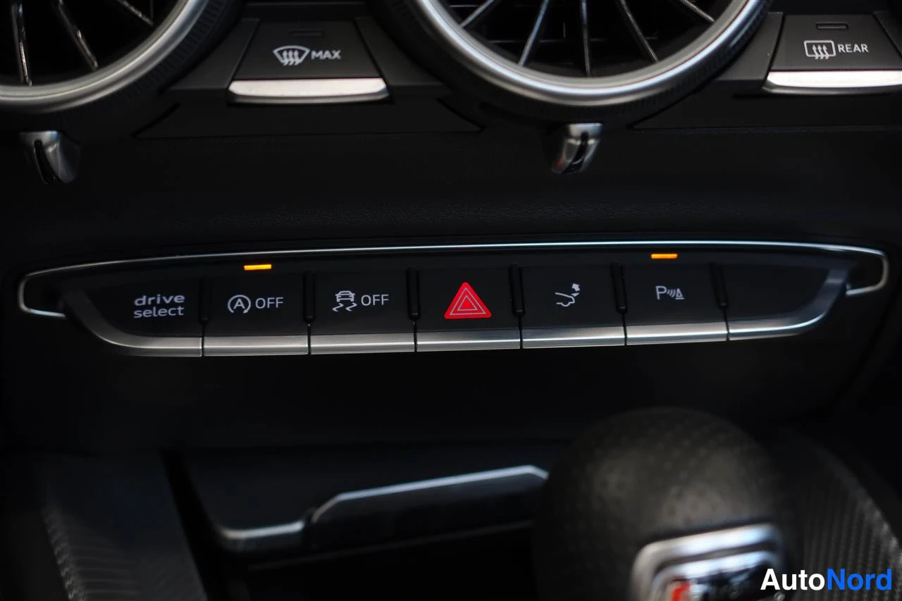 Muu: Kojelaudan painikerivi: drive select, A OFF, ESP OFF, varoitusvalo, korkoja/istuintoiminnot, P-tutka ja takalasin lämmitys REAR.
