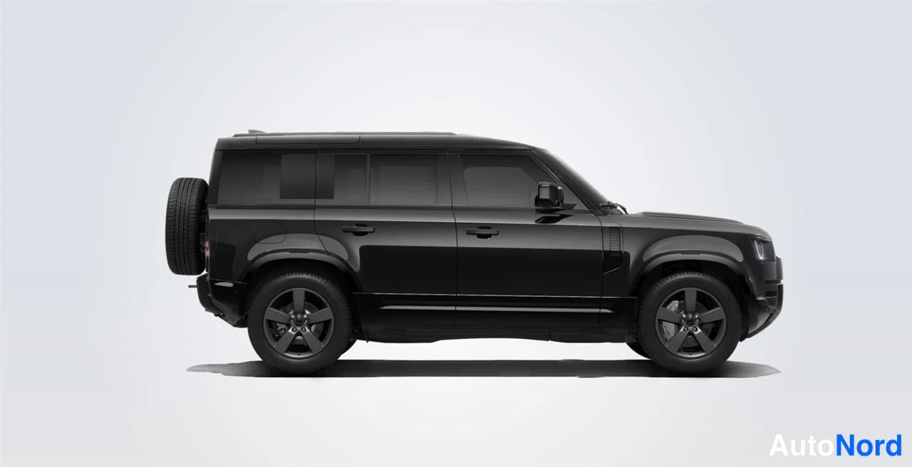 Musta Land Rover Defender 2026, sivulta, kuva 4
