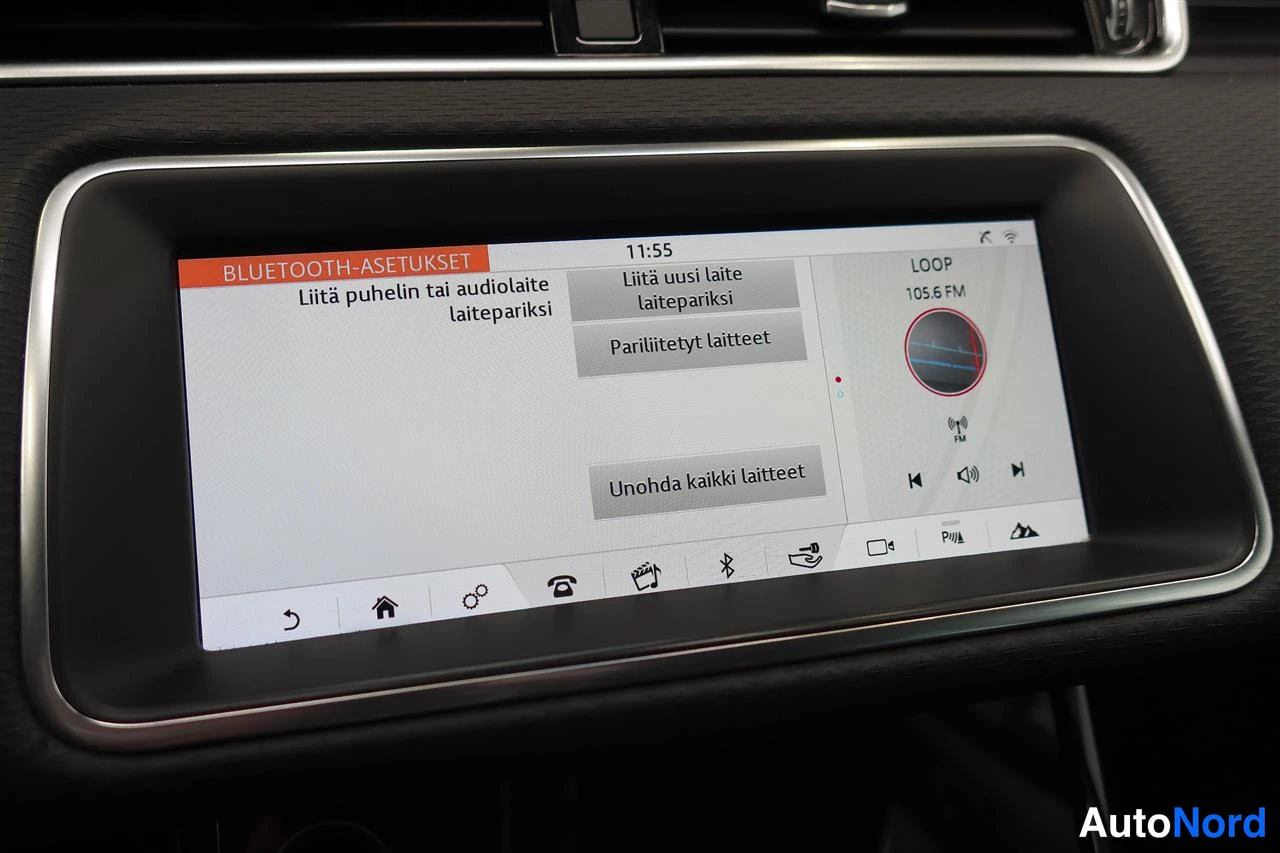 Muu: Infotainment-näytön Bluetooth-asetukset, puhelin- ja audioaloitekytkennät, aktiivinen radio LOOP 105.6 FM