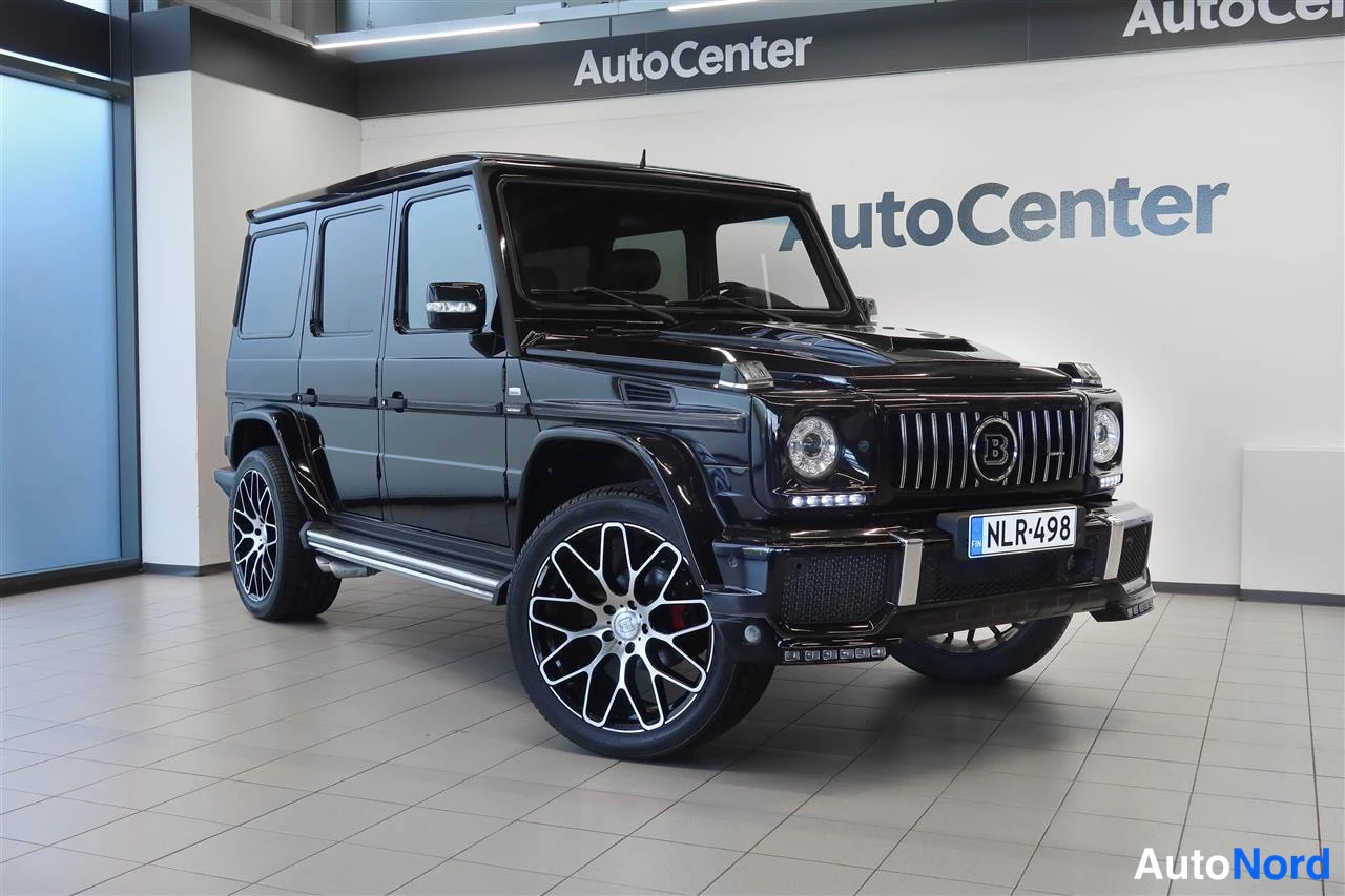 Musta Mercedes-Benz G 2001, etuviisto, keula oikealle, kuva 2