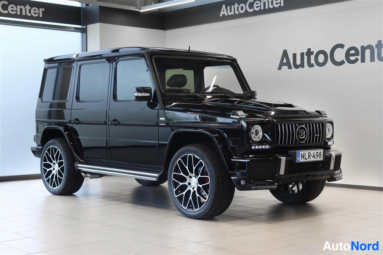 Musta Mercedes-Benz G 2001, etuviisto, keula oikealle, kuva 4