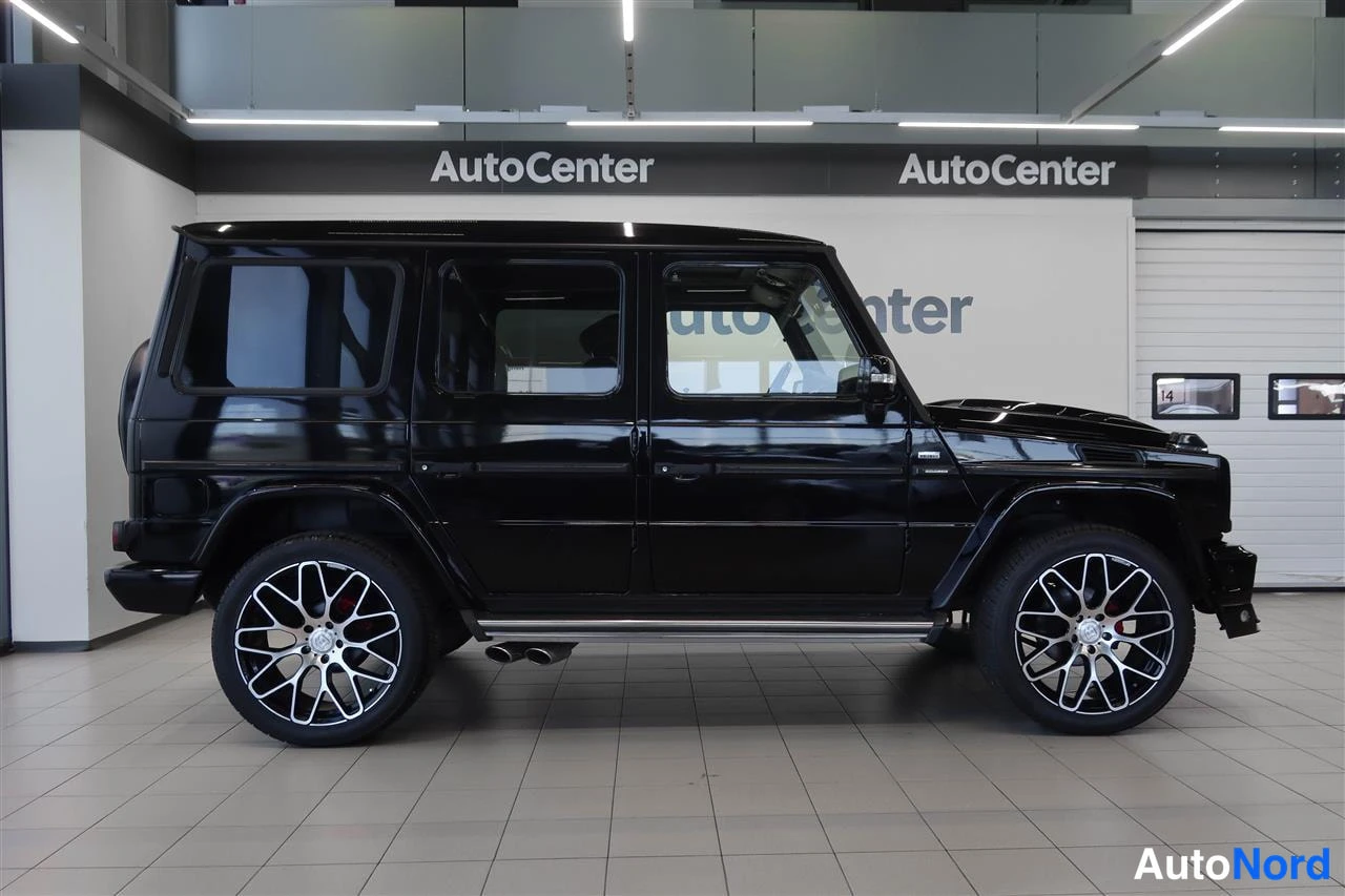 Musta Mercedes-Benz G 2001, sivulta, kuva 7
