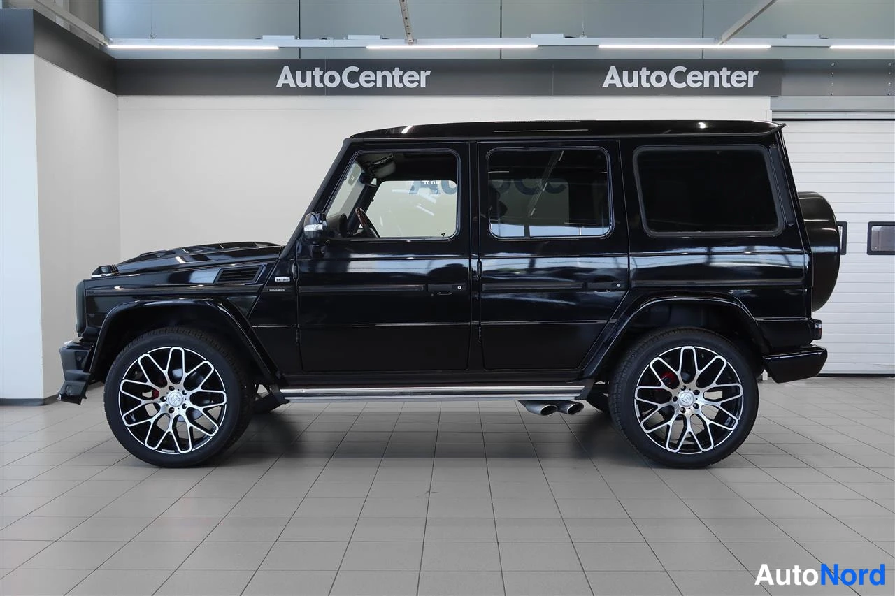 Musta Mercedes-Benz G 2001, sivulta, kuva 9