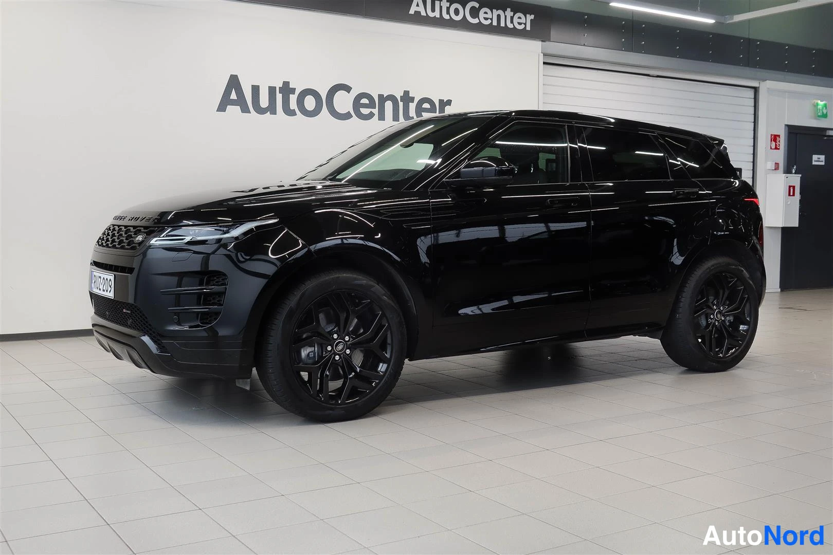 Land Rover Range Rover Evoque P300e R-Dynamic SE 2023