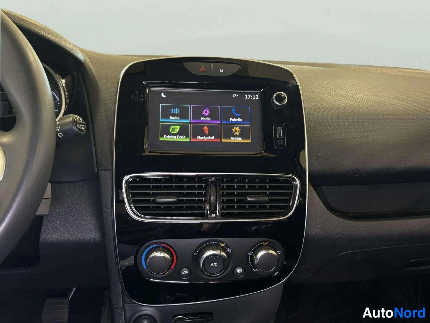 Valkoinen Renault Clio 2018, kuva 16