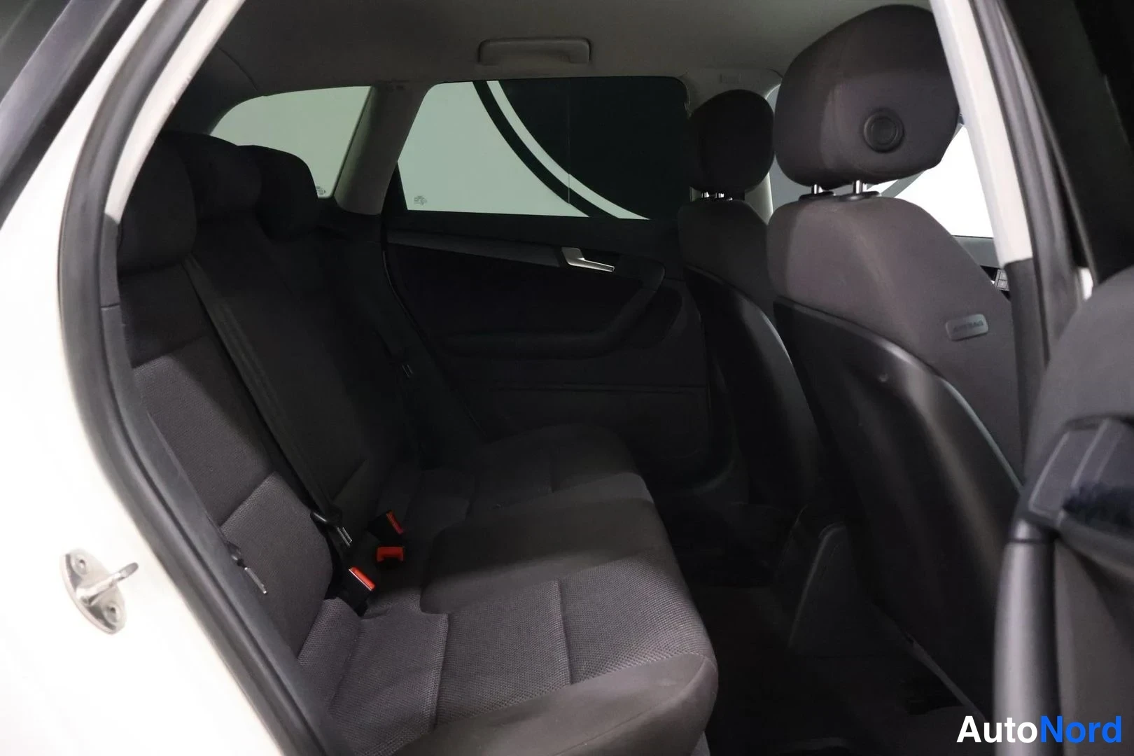 Valkoinen Audi A3 2012, kuva 23