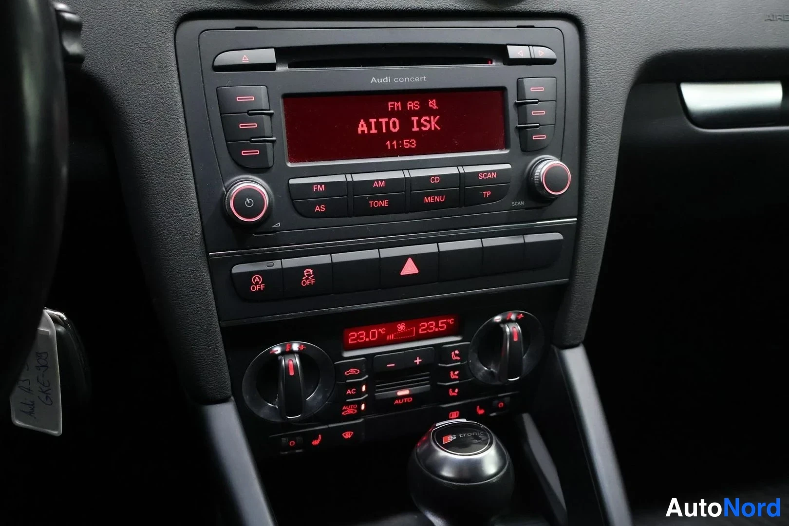 Valkoinen Audi A3 2012, yksityiskohta, kuva 19