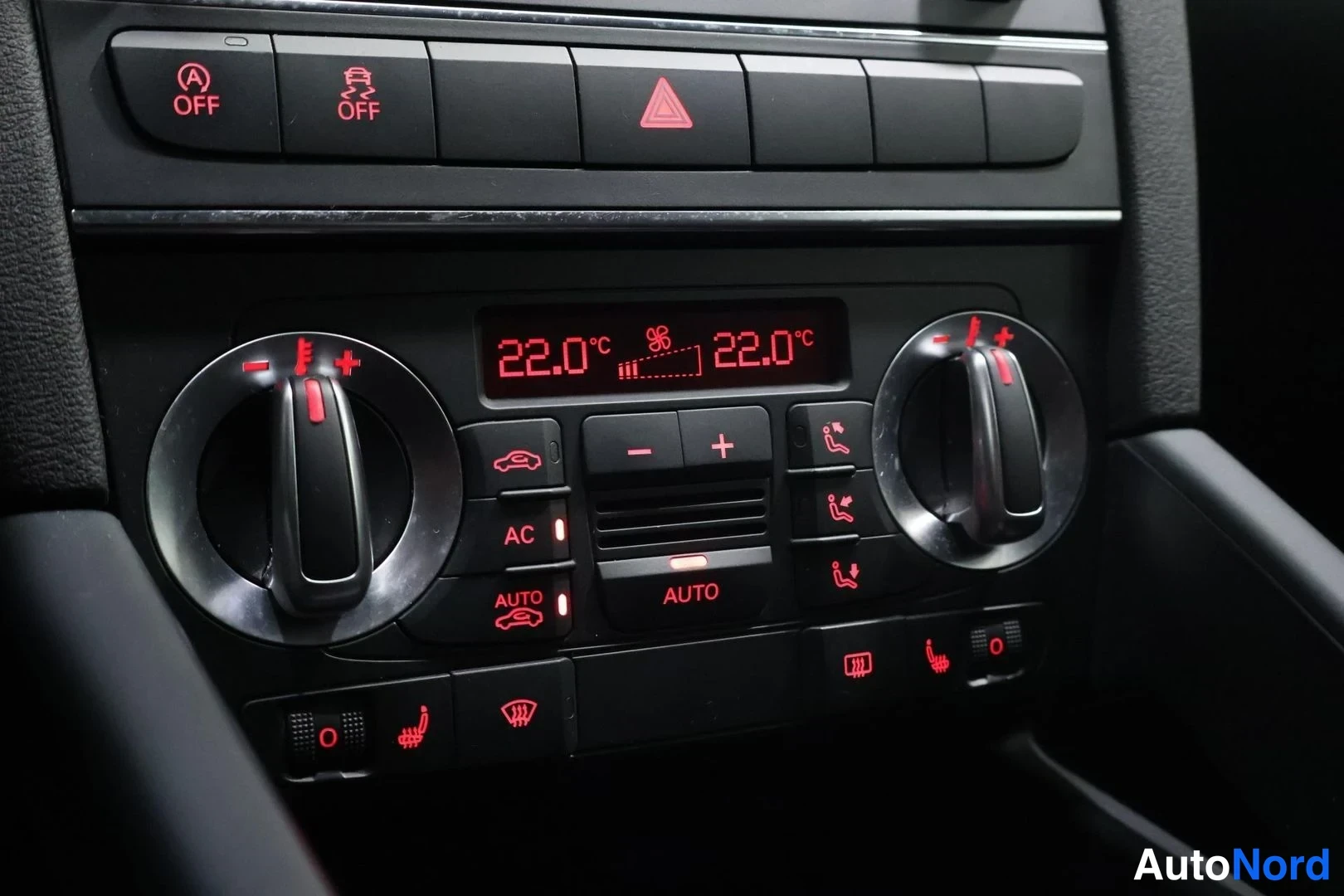 Valkoinen Audi A3 2012, yksityiskohta, kuva 20
