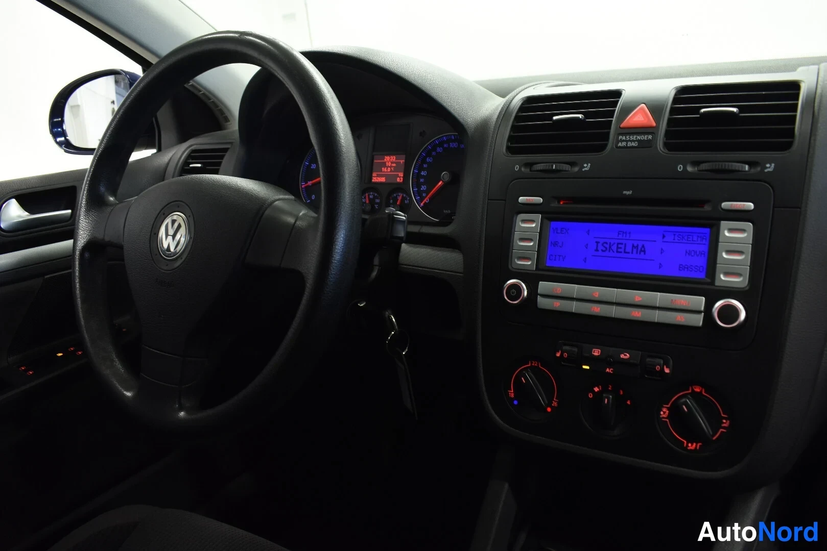 Sininen Volkswagen Golf Variant 2008, kuva 15