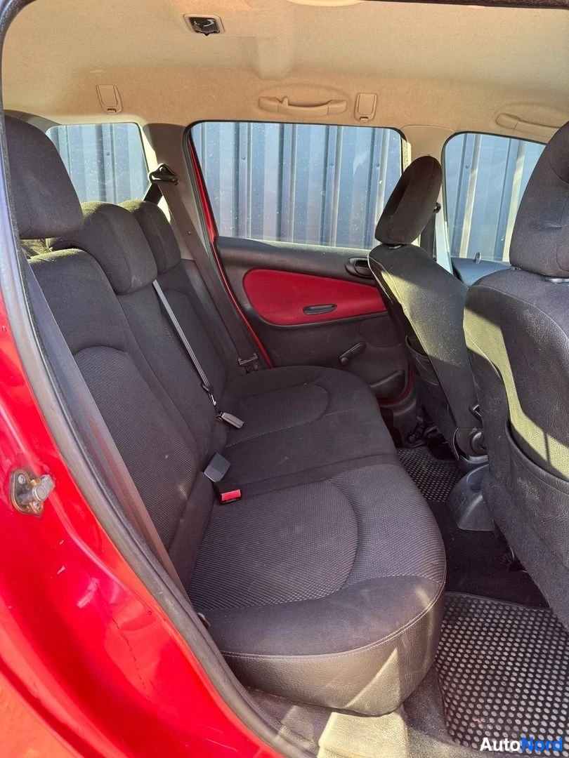 Punainen Peugeot 206 2005, kuva 11