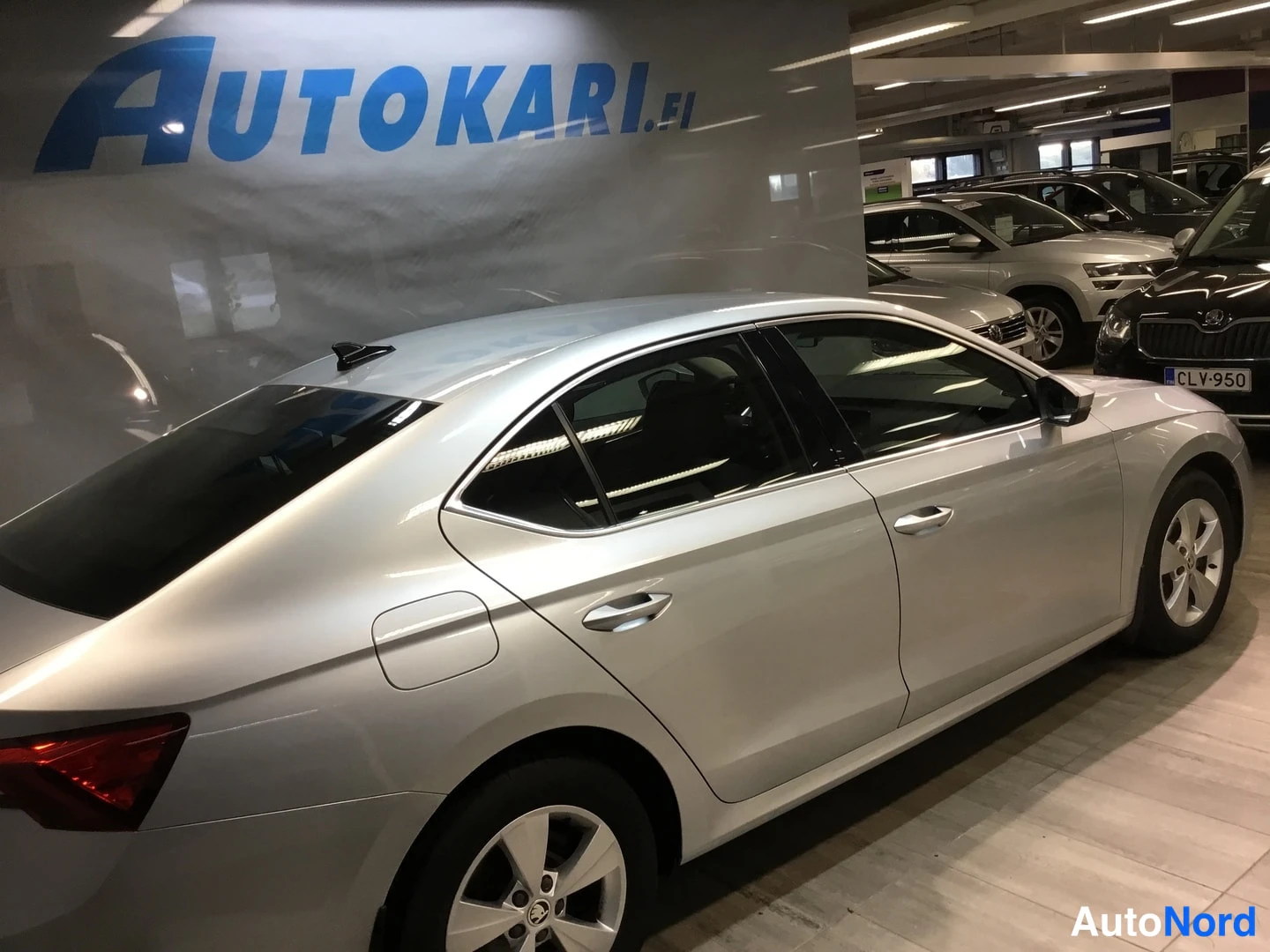 Hopea Skoda Octavia 2021, takaviisto, kuva 4