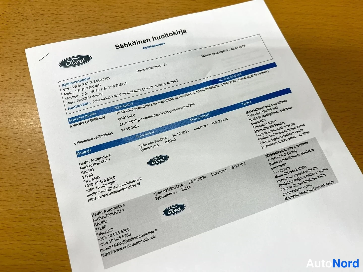 Asiakirja: Sähköisen huoltokirjan asiakaskopio Ford Transilille, huoltomerkinnät ja Hedin Automotiven yhteystiedot näkyvissä.