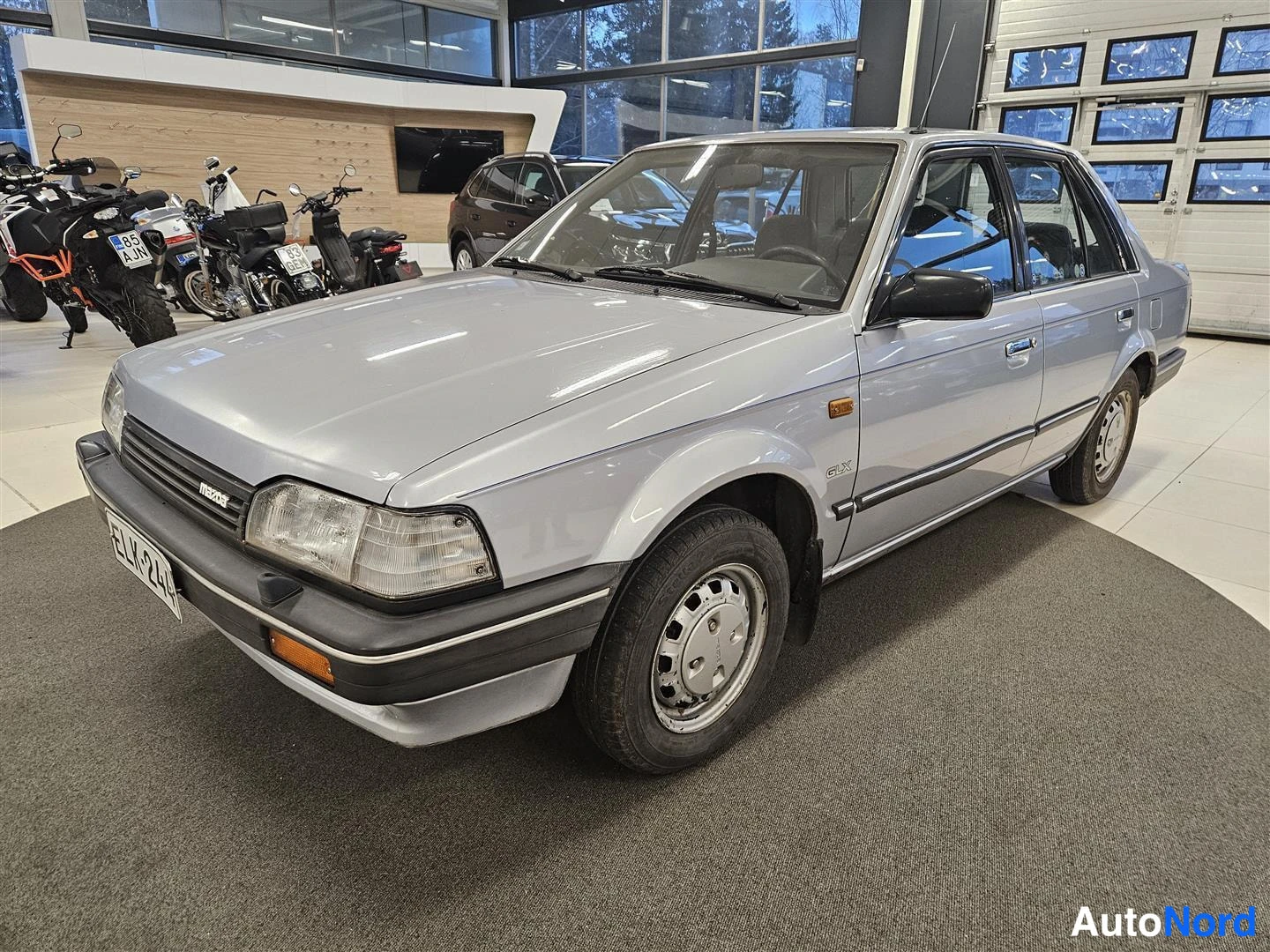 Mazda 323 1,5 GLX 1989