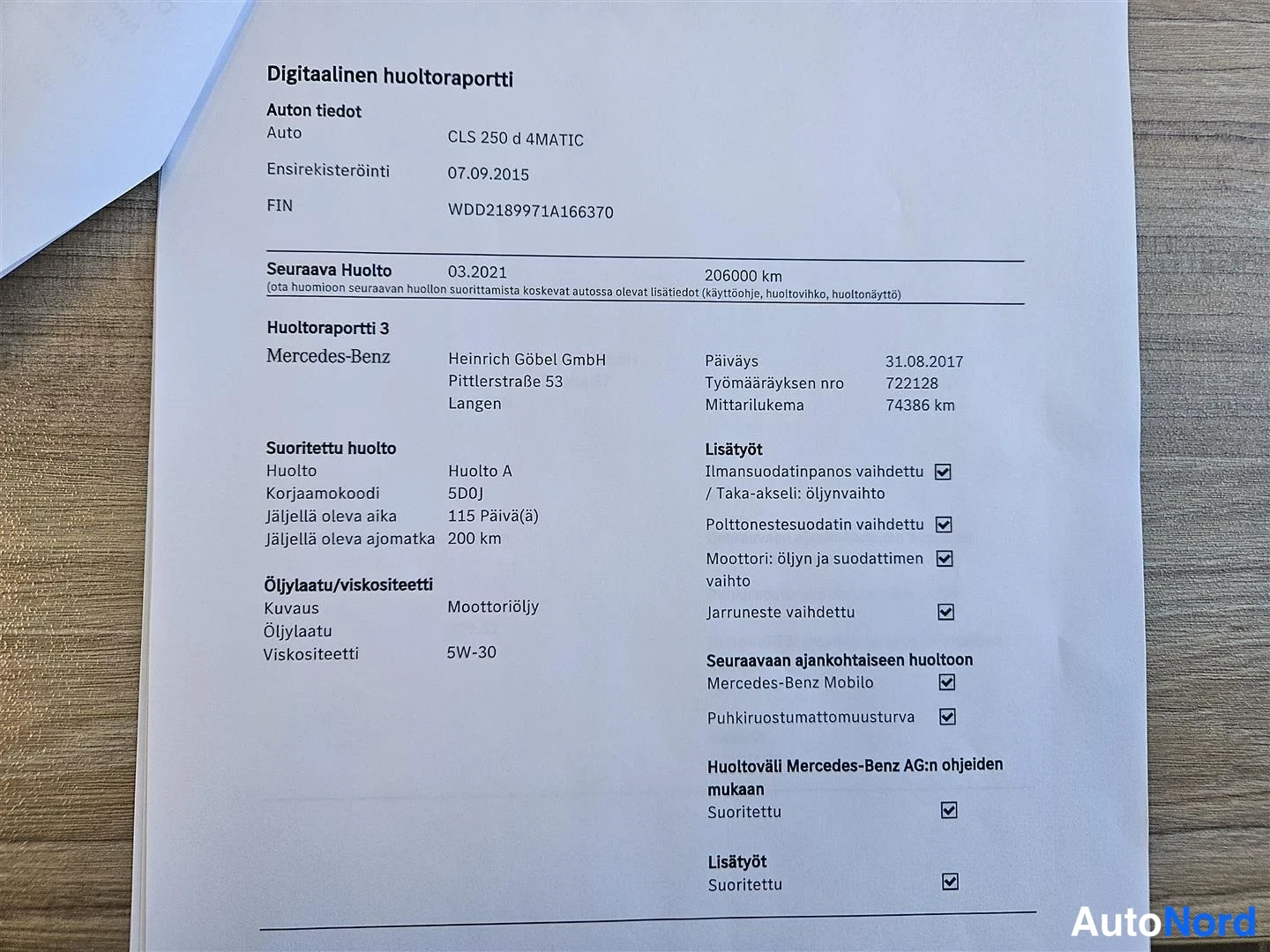 Muu: Kuva digitaalisesta huoltoraportista, jossa on CLS 250 d 4MATIC:n huoltoraportti 3 vuodelta 2017, mittarilukema 74386 km.