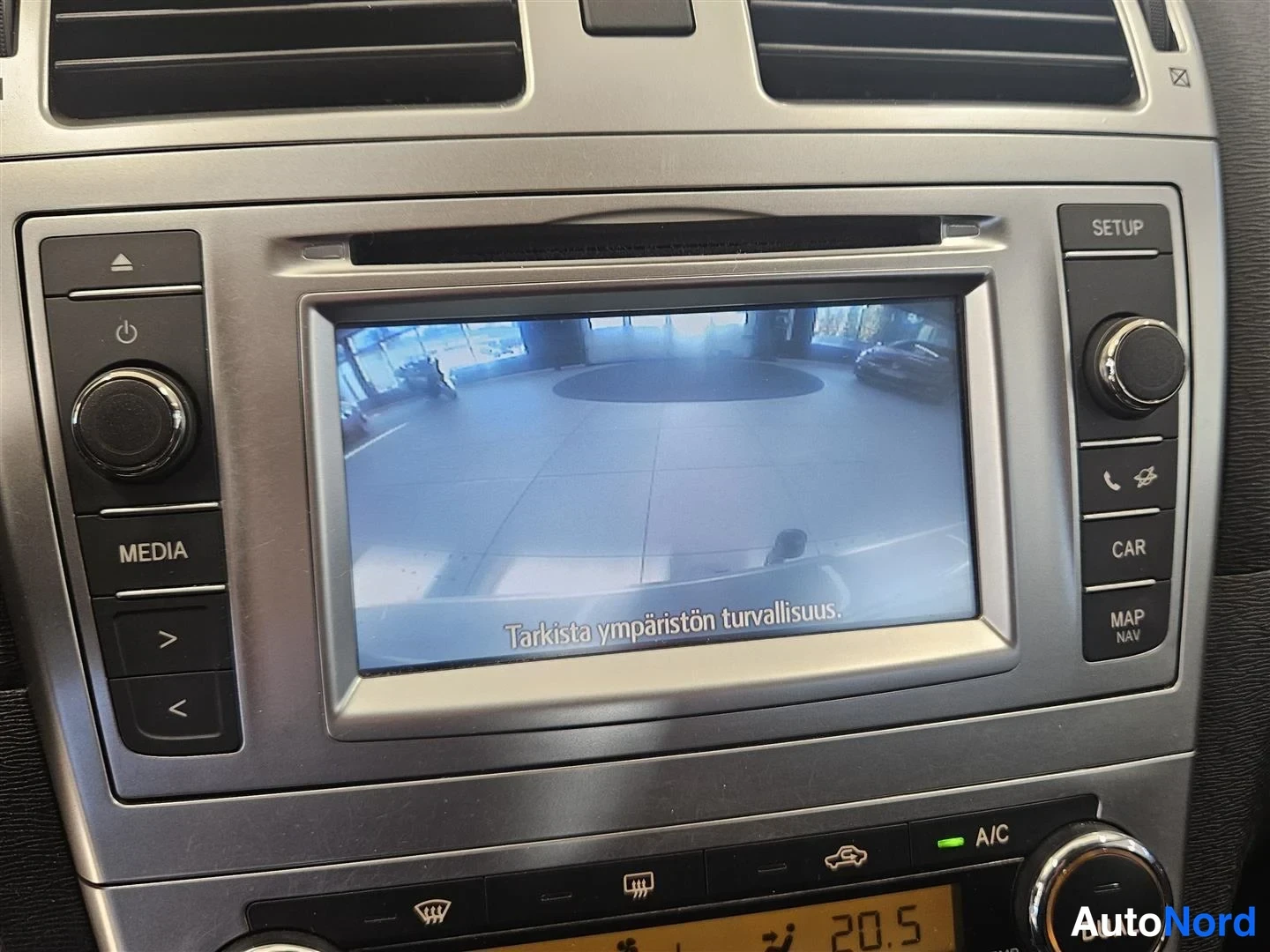 Beige Toyota Avensis 2014, kuva 14