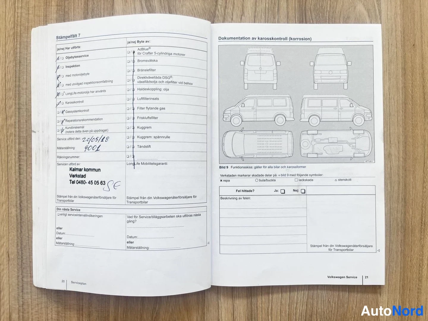 Muu: Servicebuch aufgeschlagen: Stempelfeld 7 mit Einträgen vom 2/6/18 und Kilometerstand 9001 sowie Korrosionskontrollseite