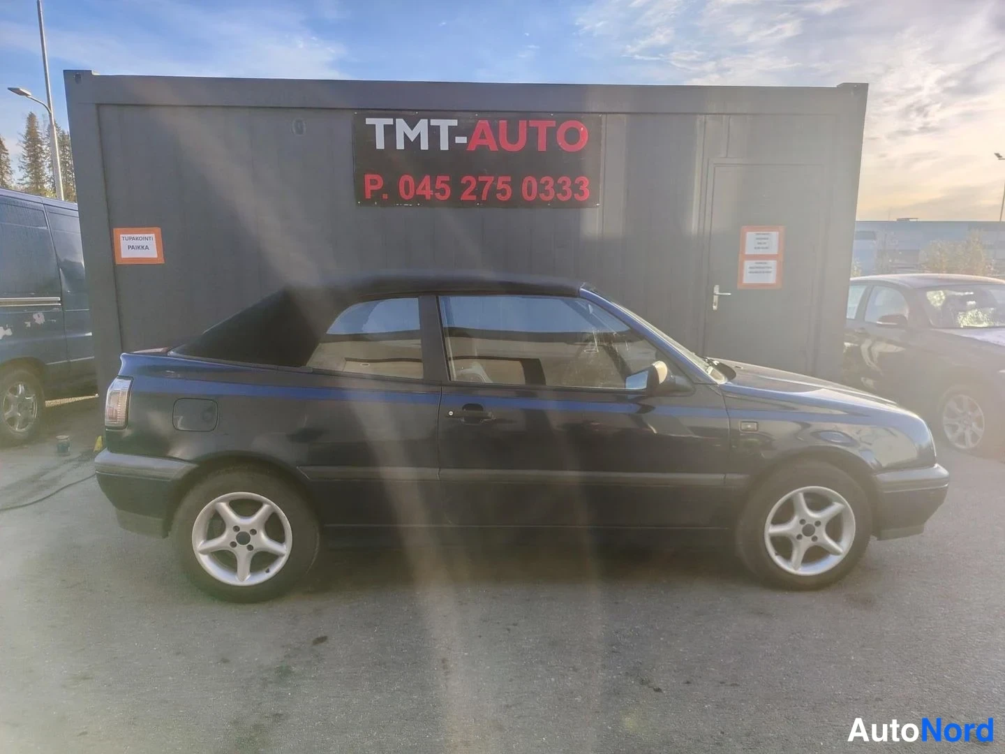 Sininen Volkswagen Golf 1994, etuviisto, keula oikealle, kuva 3