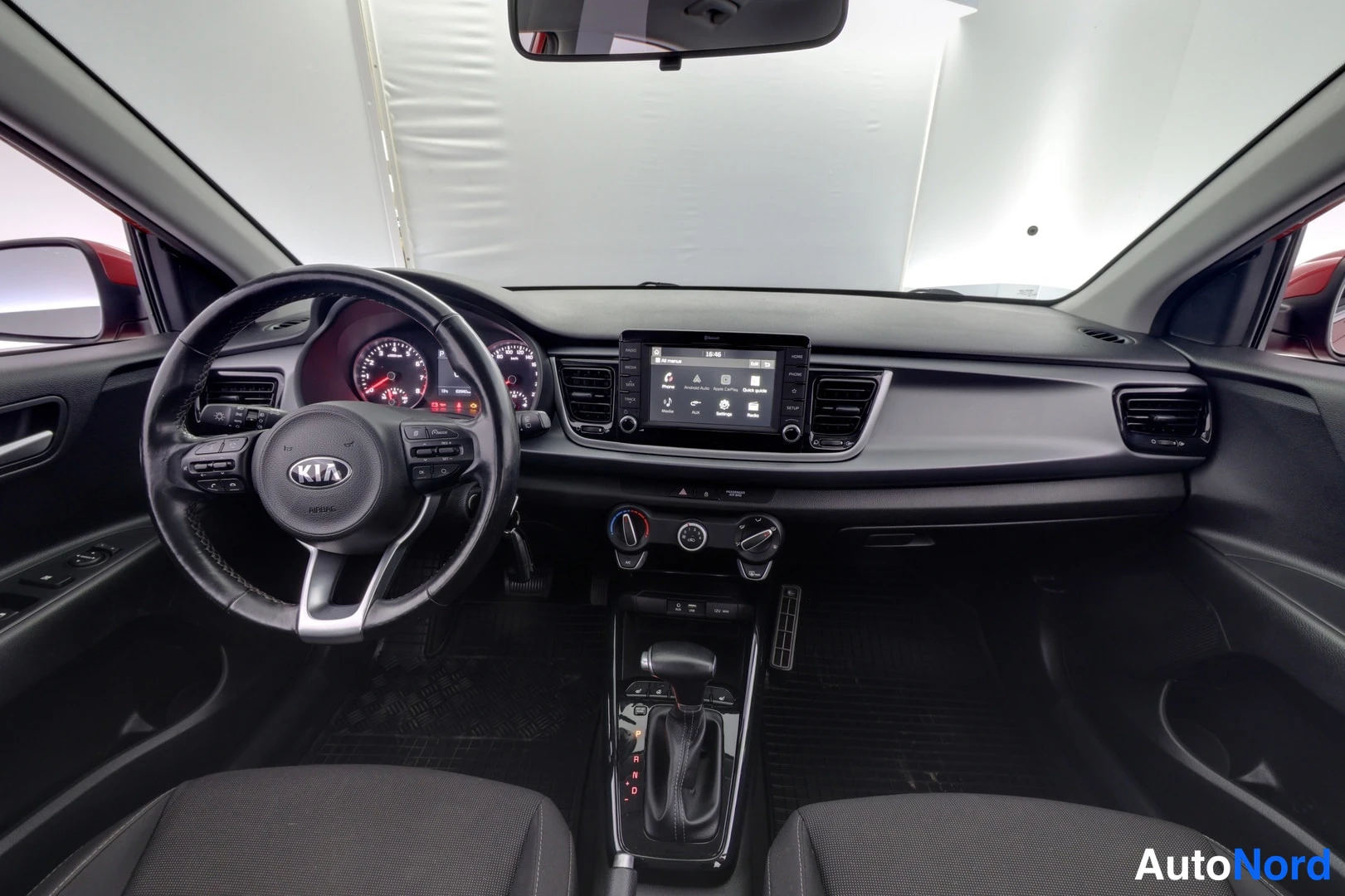 Punainen Kia Rio 2020, kuva 7