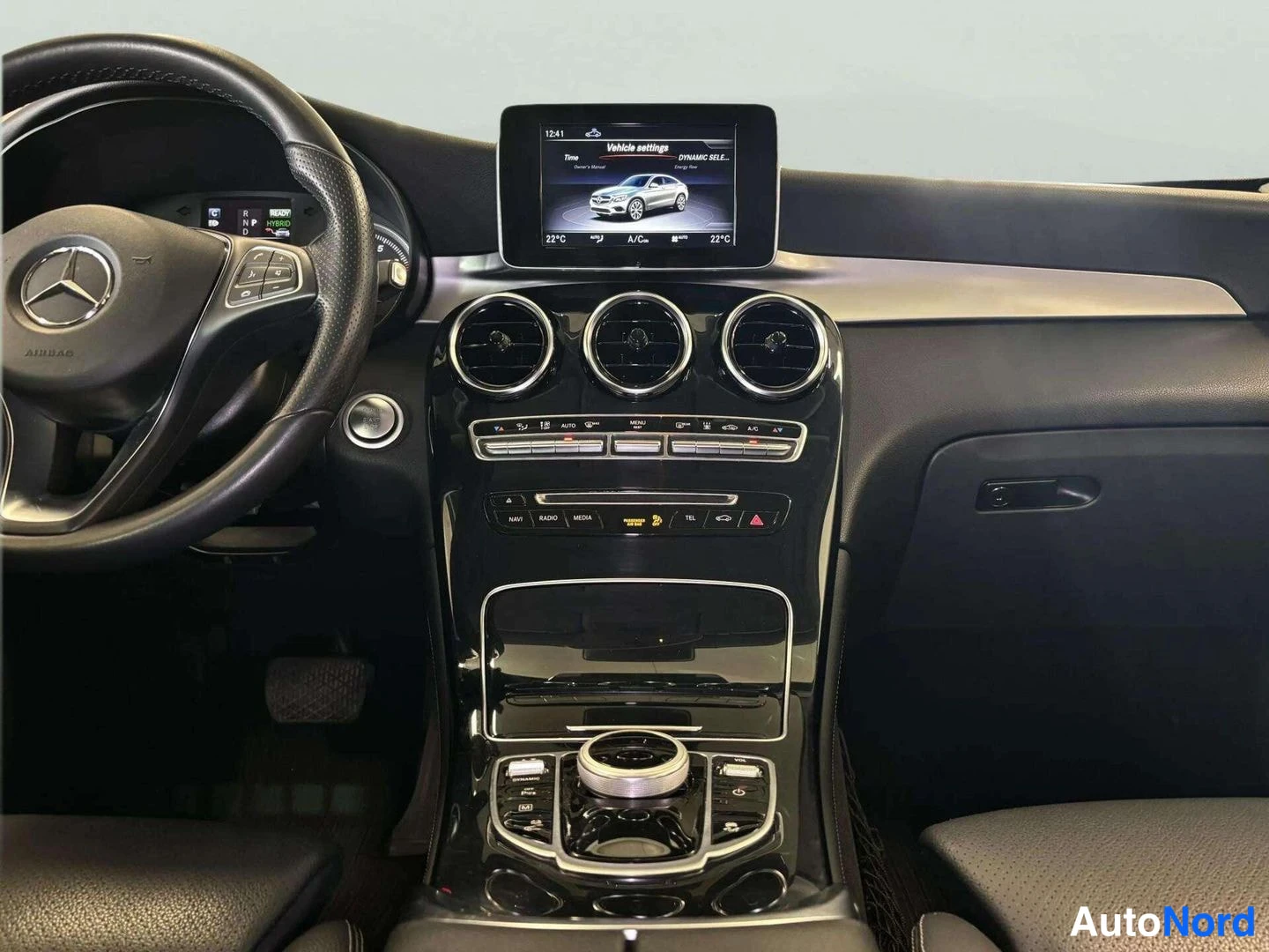 Musta Mercedes-Benz GLC 2017, kuva 15