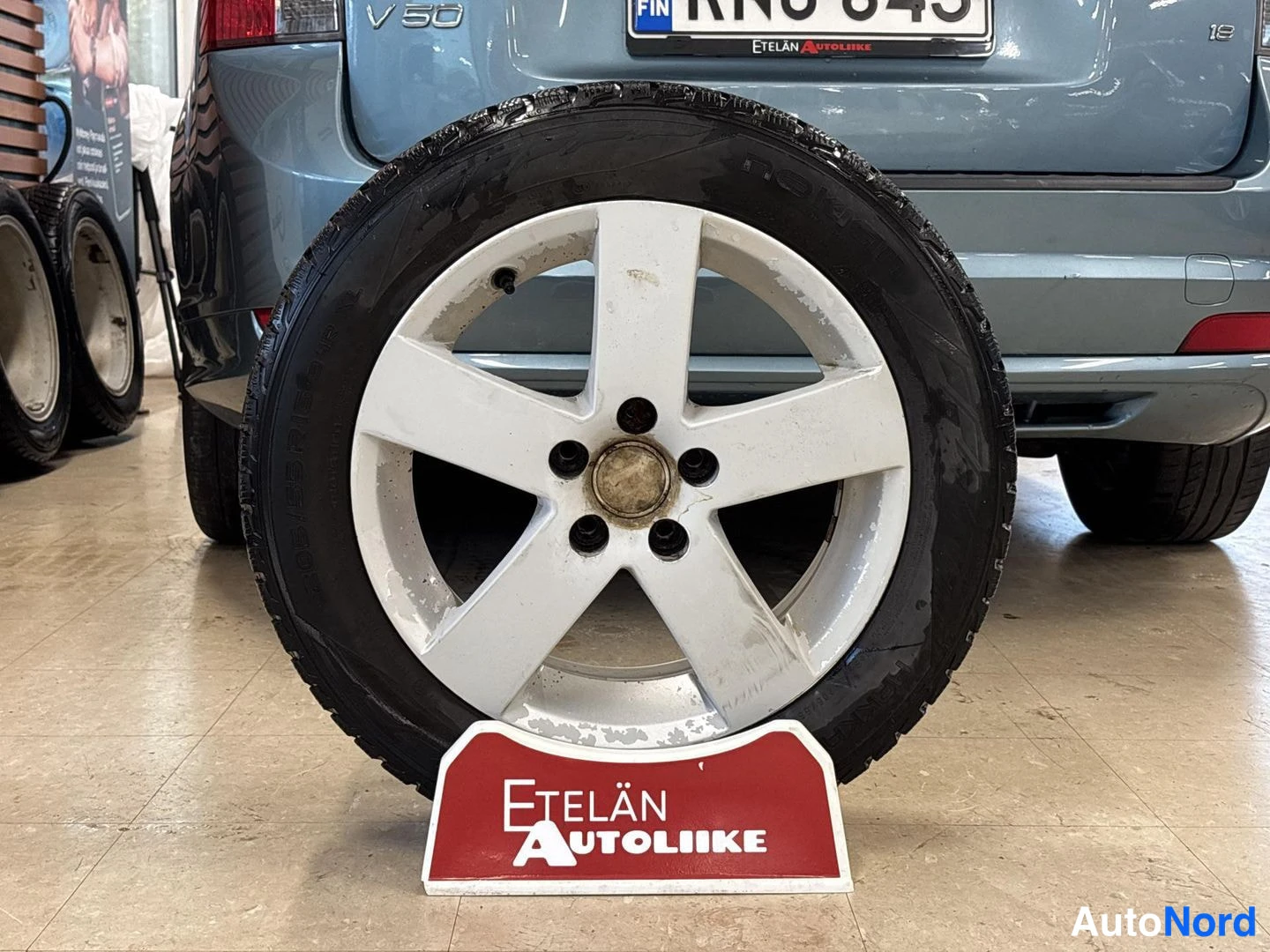 Turkoosi Volvo V50 2008, takaa, kuva 12