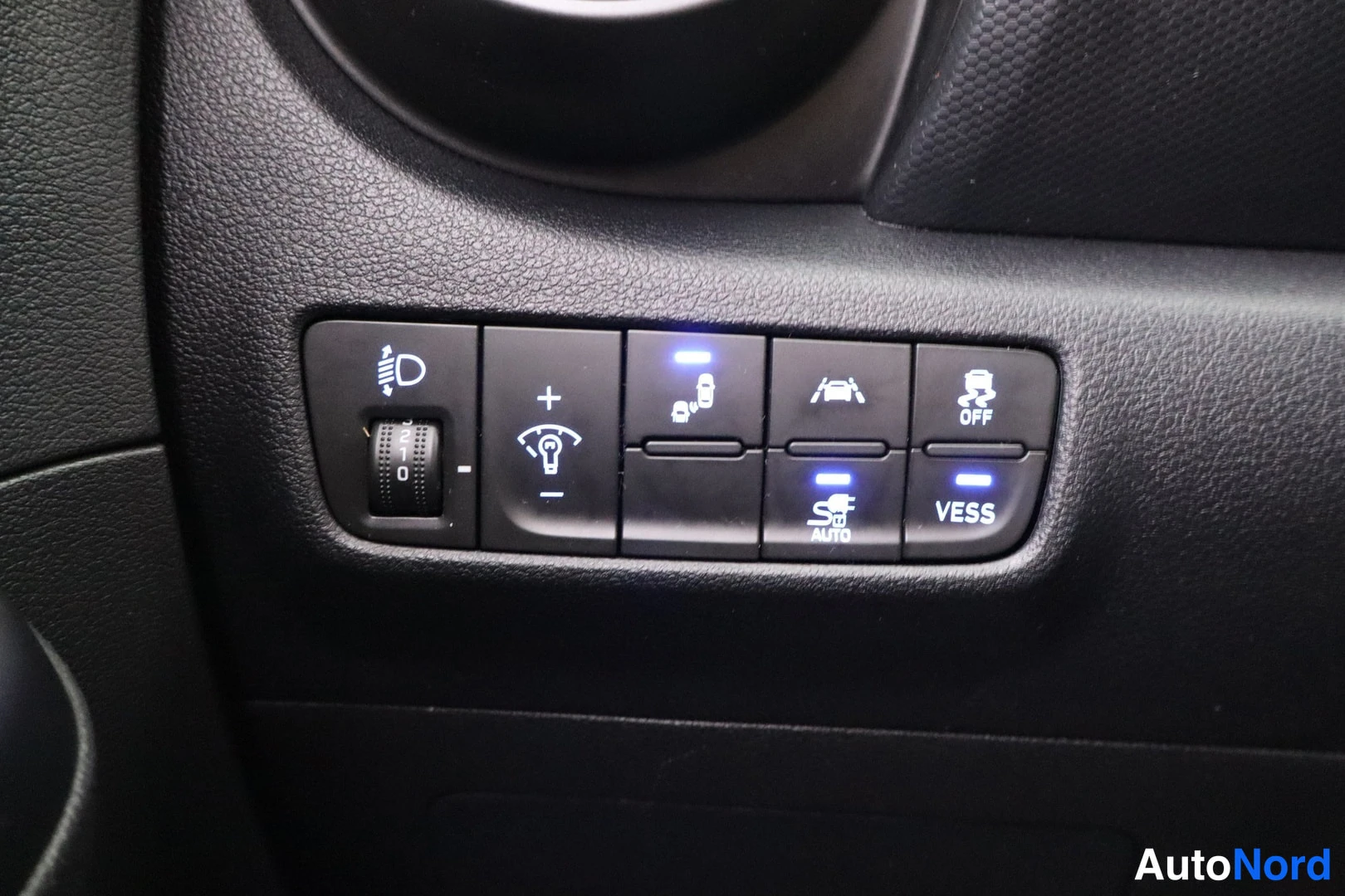 Harmaa Hyundai Kona 2020, kuva 25