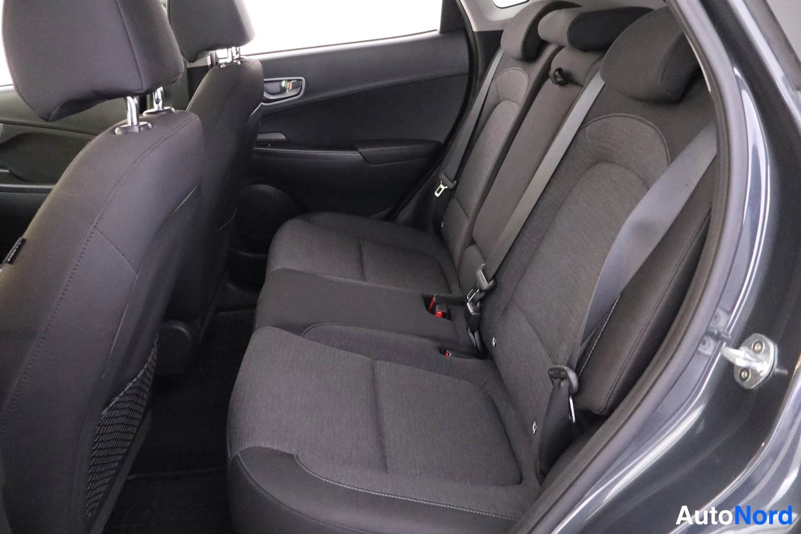 Harmaa Hyundai Kona 2020, edestä, kuva 6