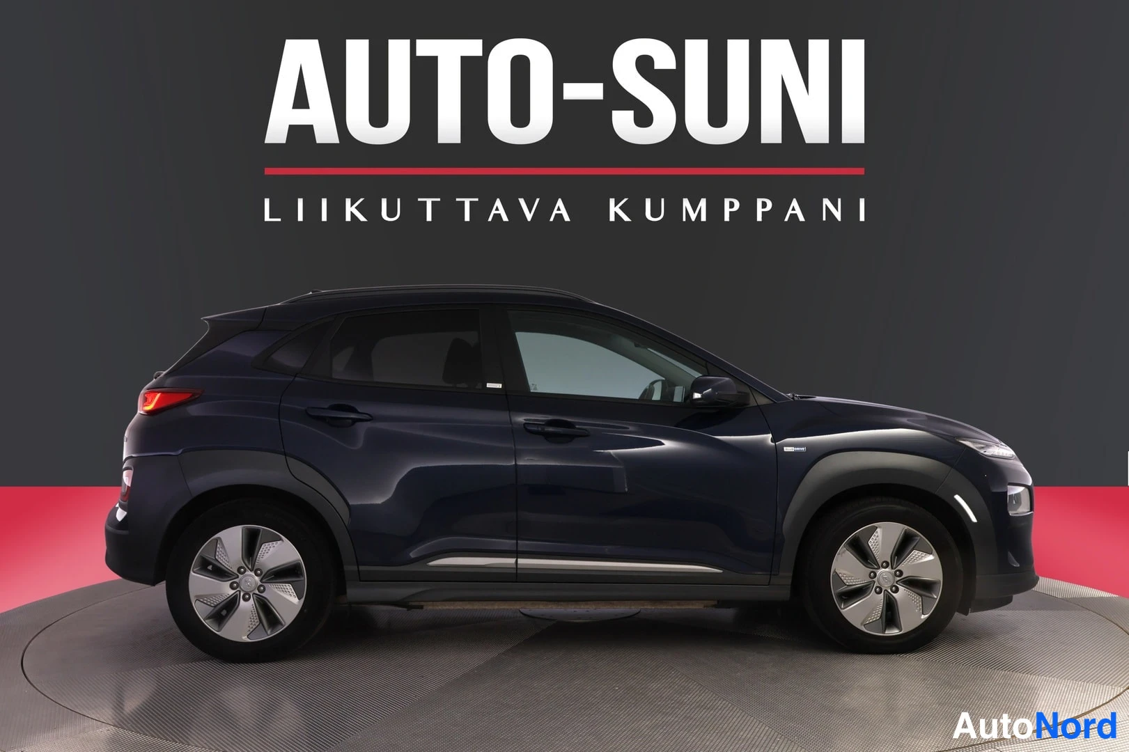 Sininen Hyundai Kona 2021, sivulta, kuva 6