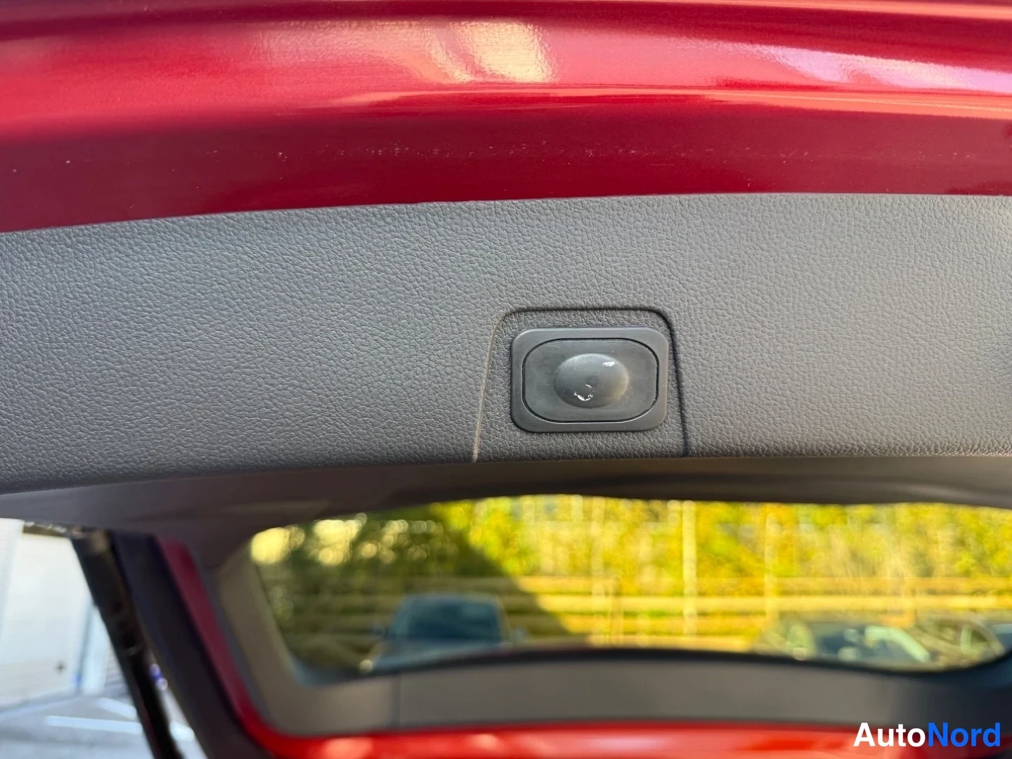 Punainen Ford Grand C-Max 2016, yksityiskohta, kuva 16