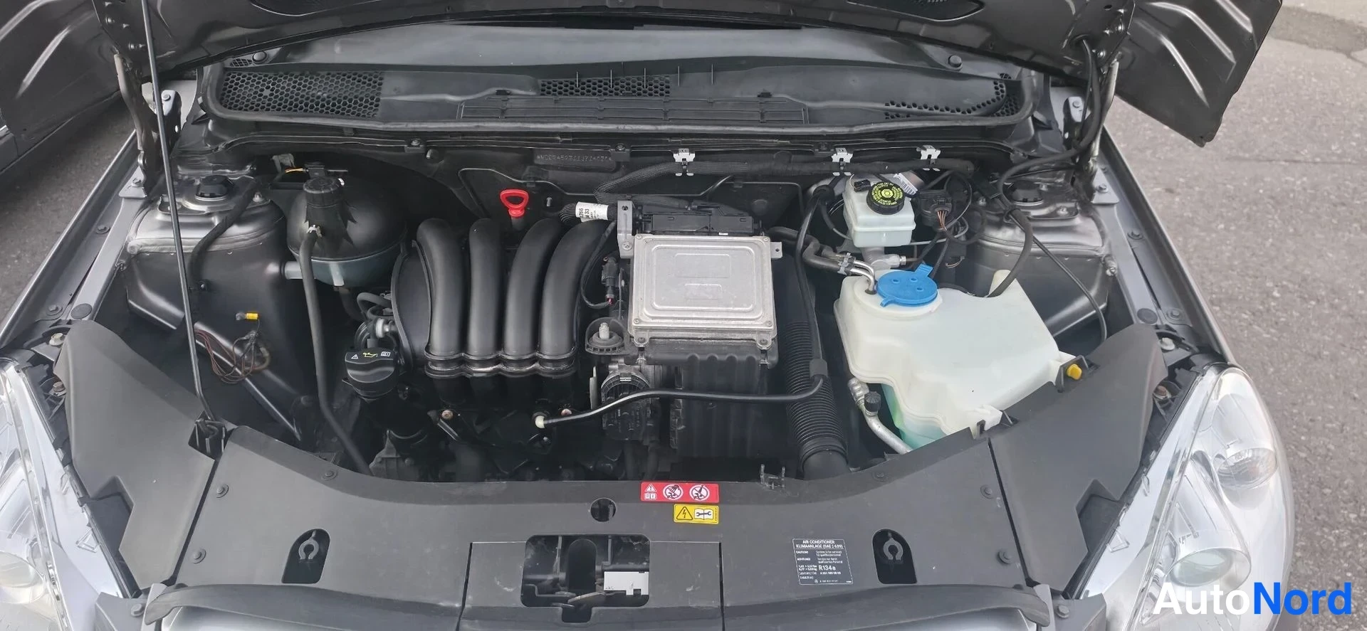 Harmaa Mercedes-Benz B 2011, kuva 23